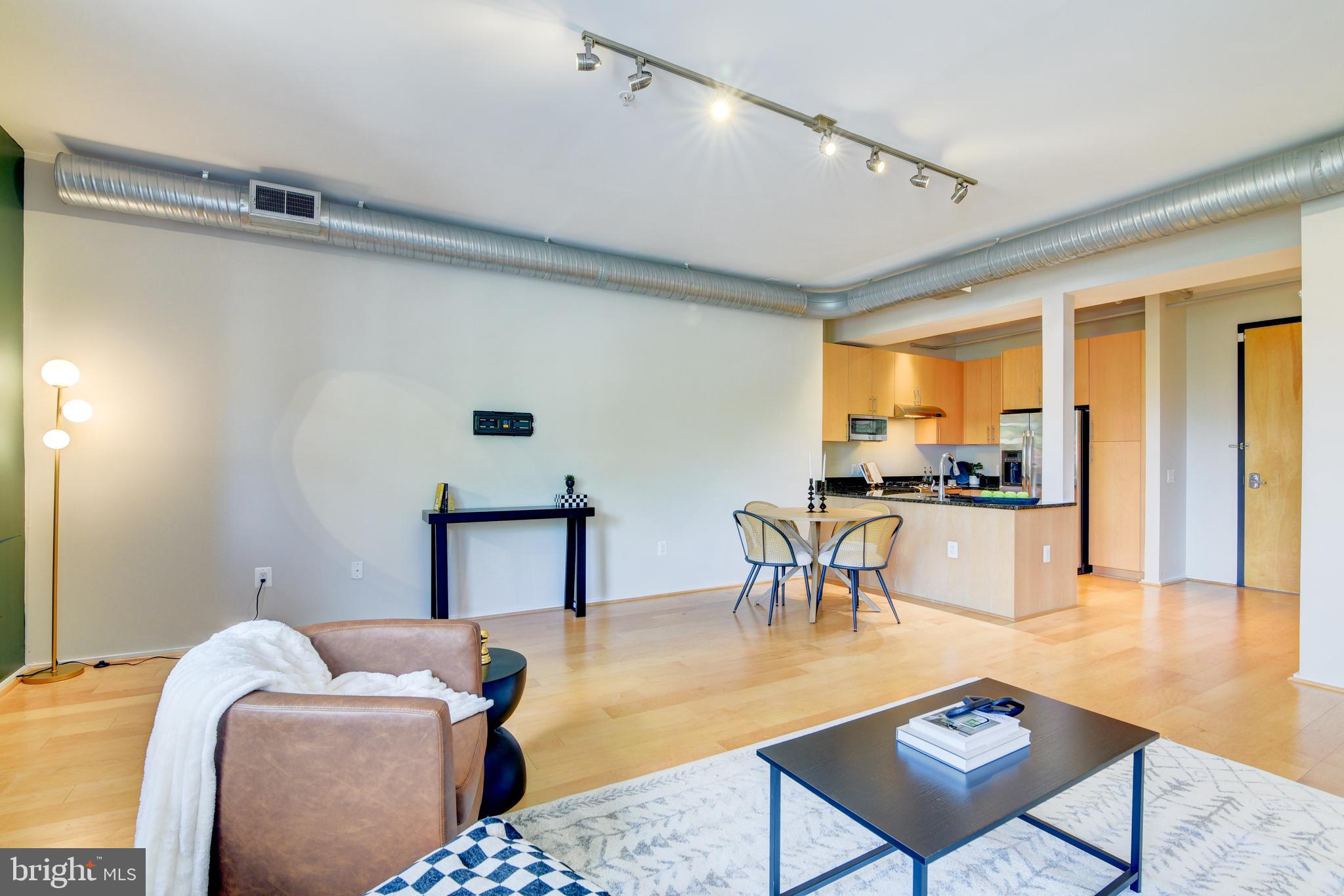 38 PLACE - Residential