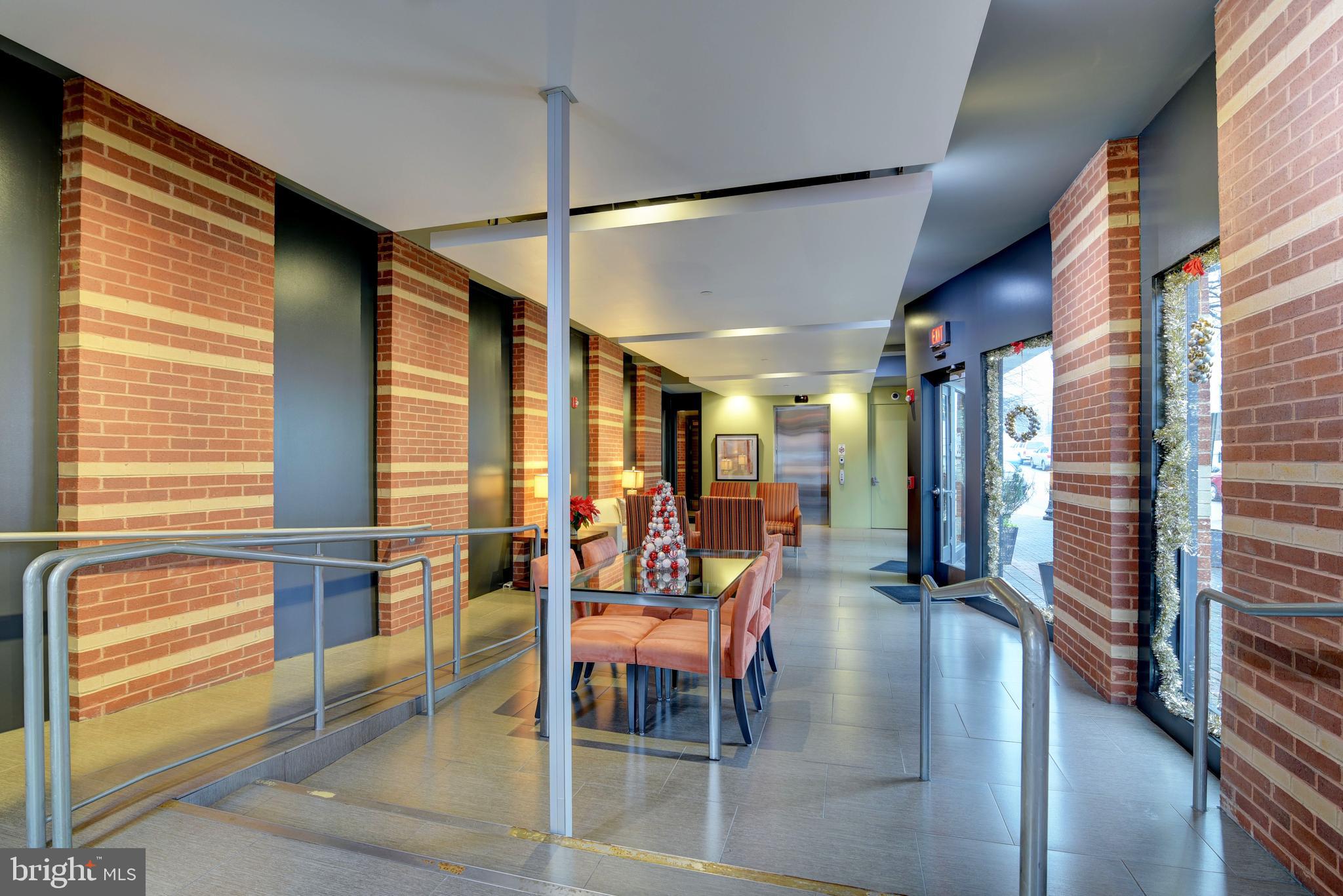 38 PLACE - Residential