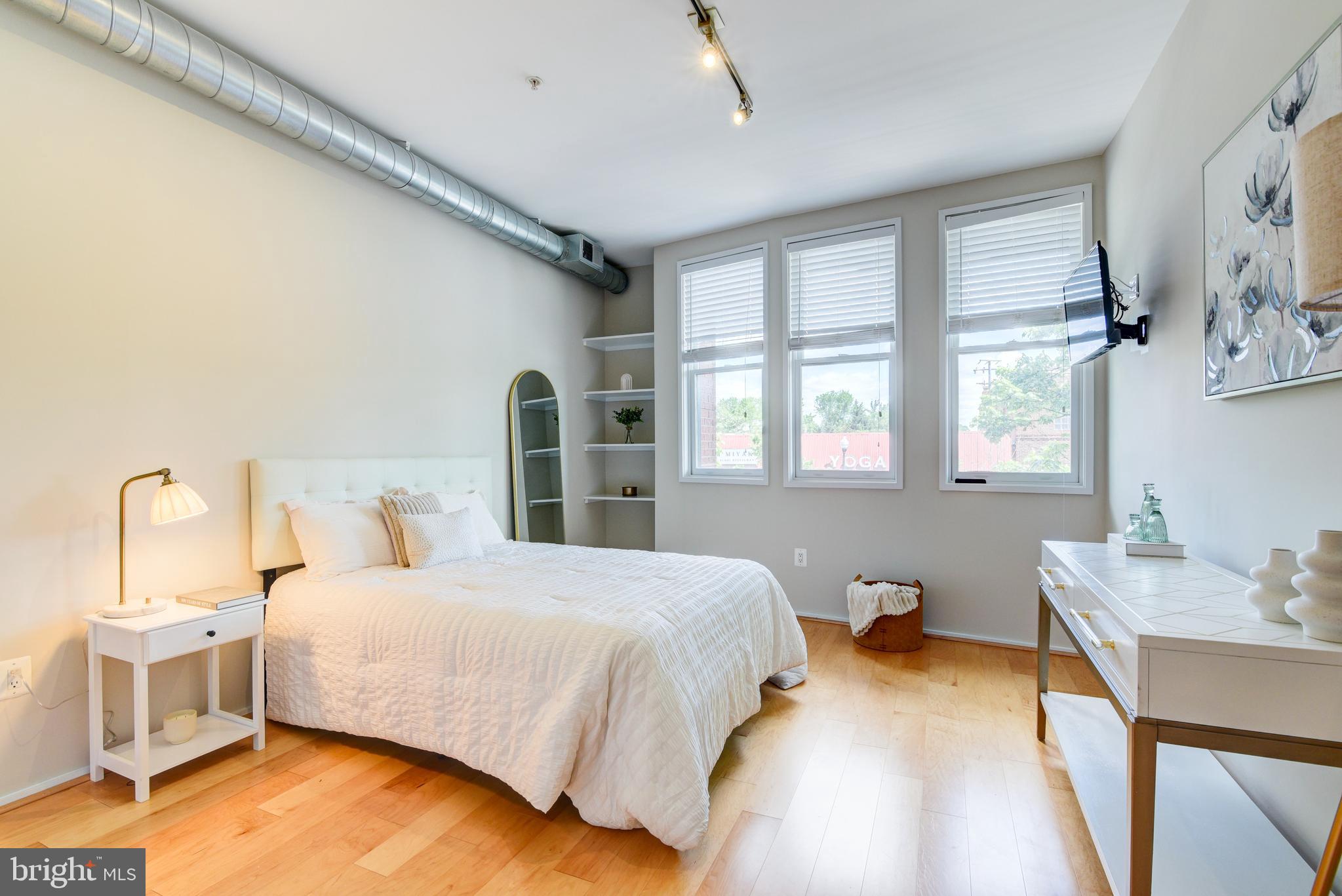 38 PLACE - Residential