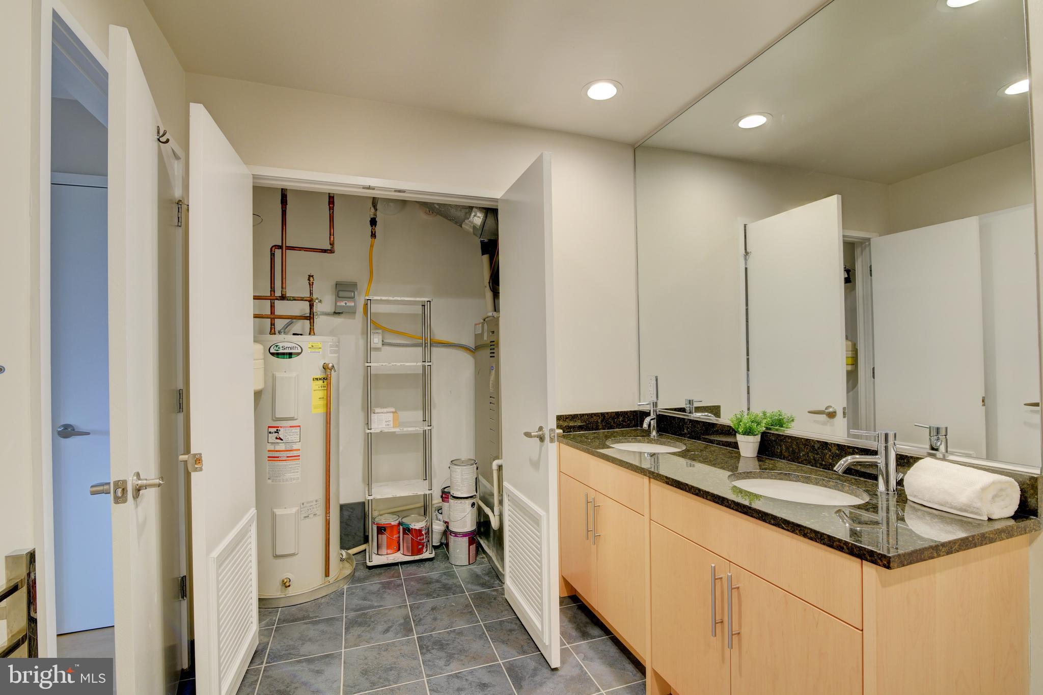 38 PLACE - Residential