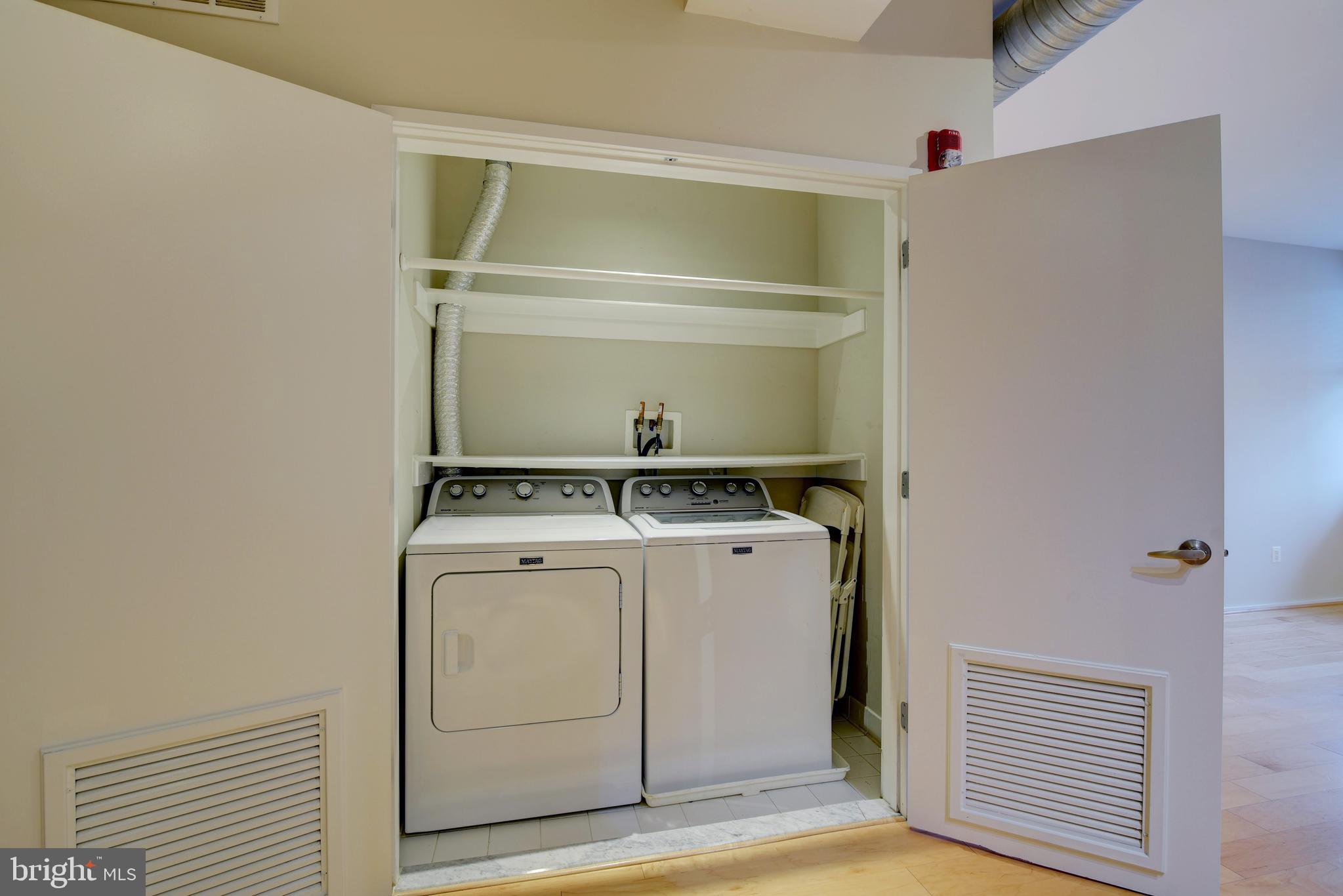 38 PLACE - Residential