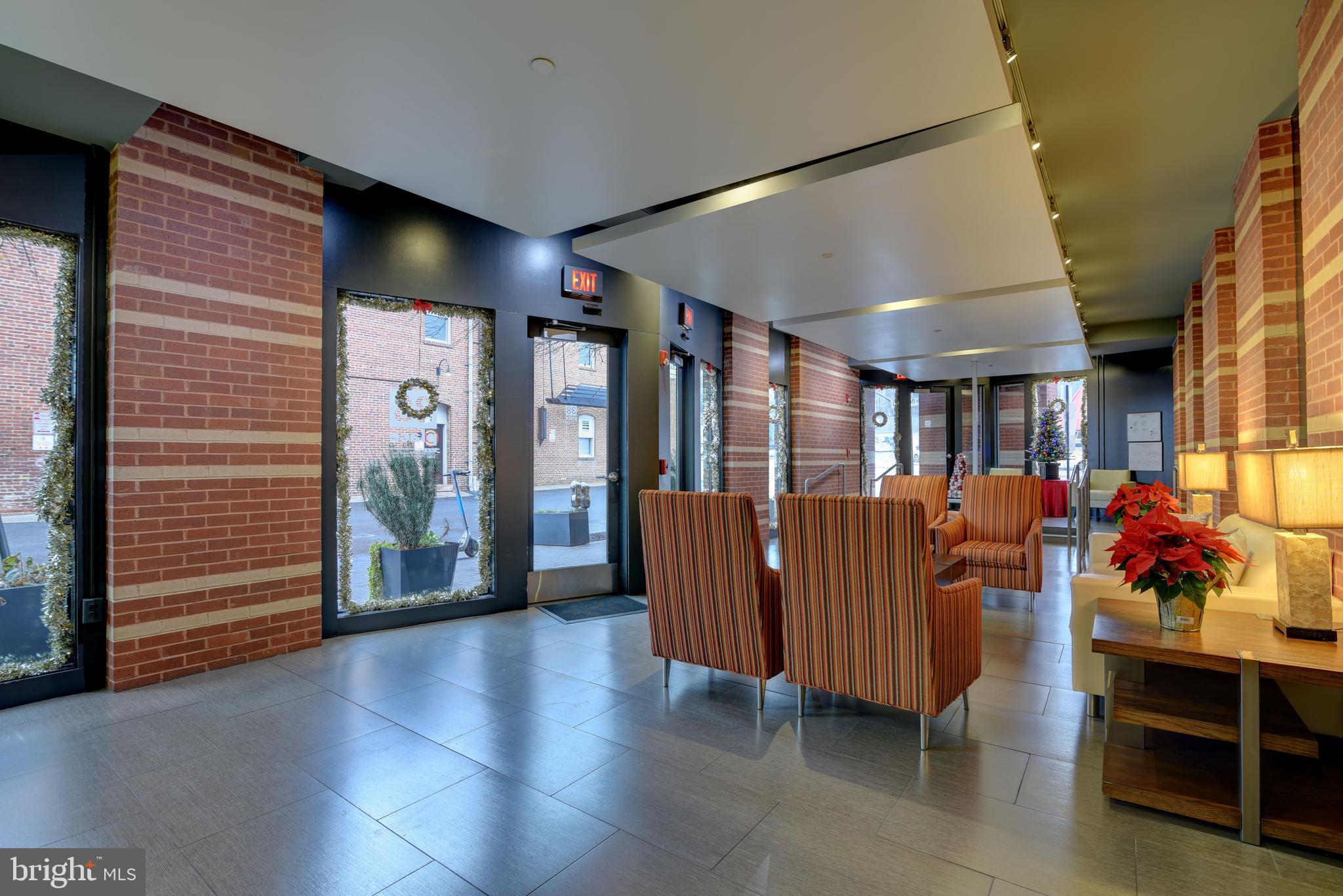 38 PLACE - Residential