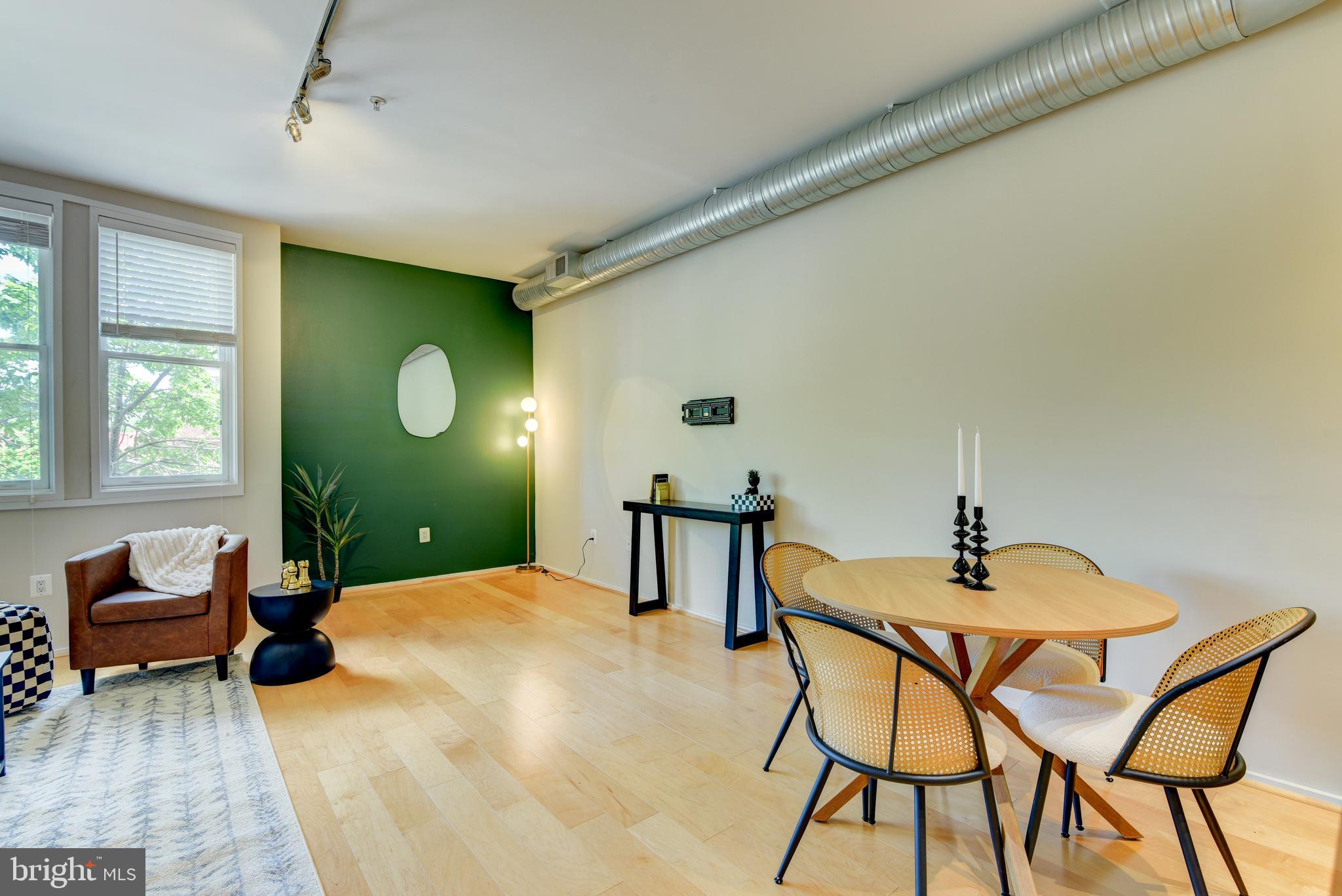 38 PLACE - Residential