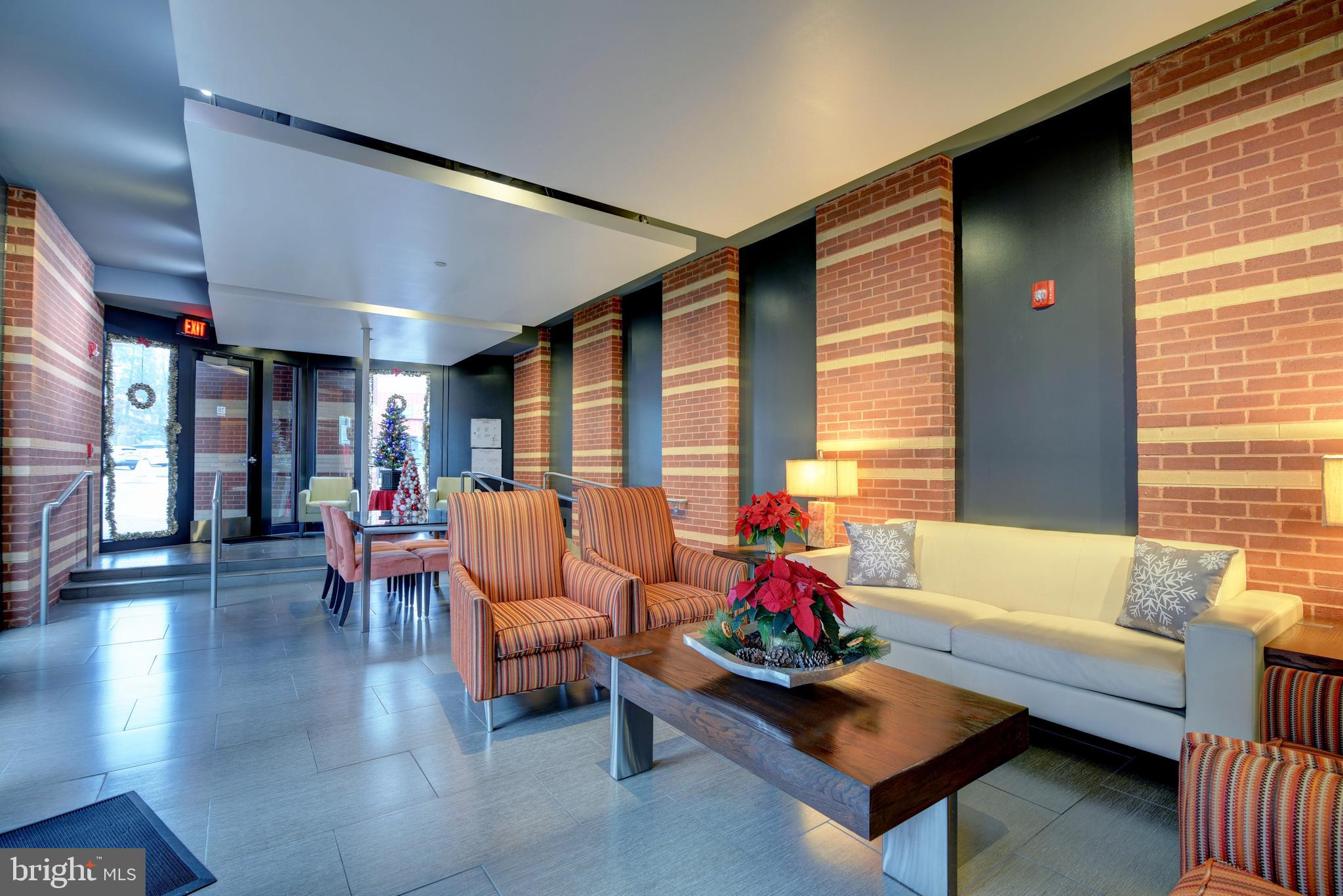 38 PLACE - Residential