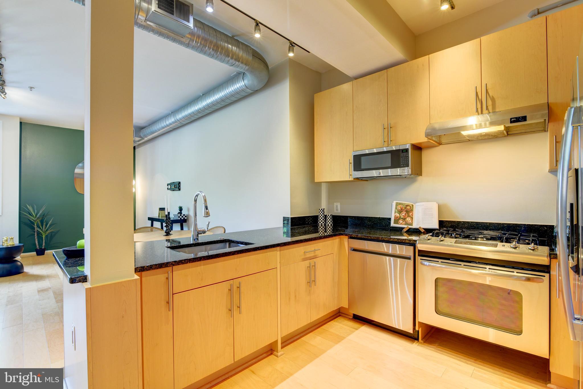 38 PLACE - Residential