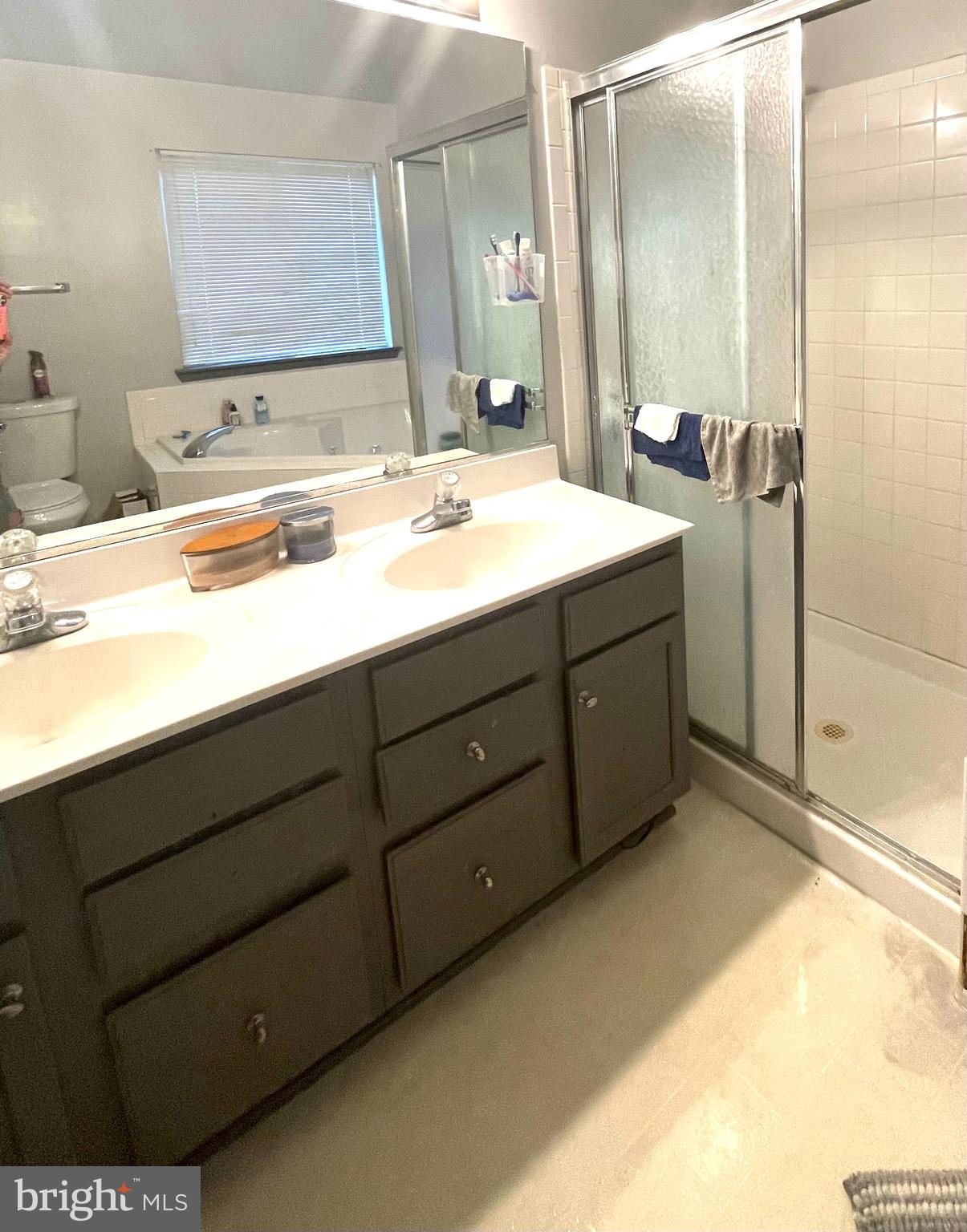 ASPEN WOODS - Residential