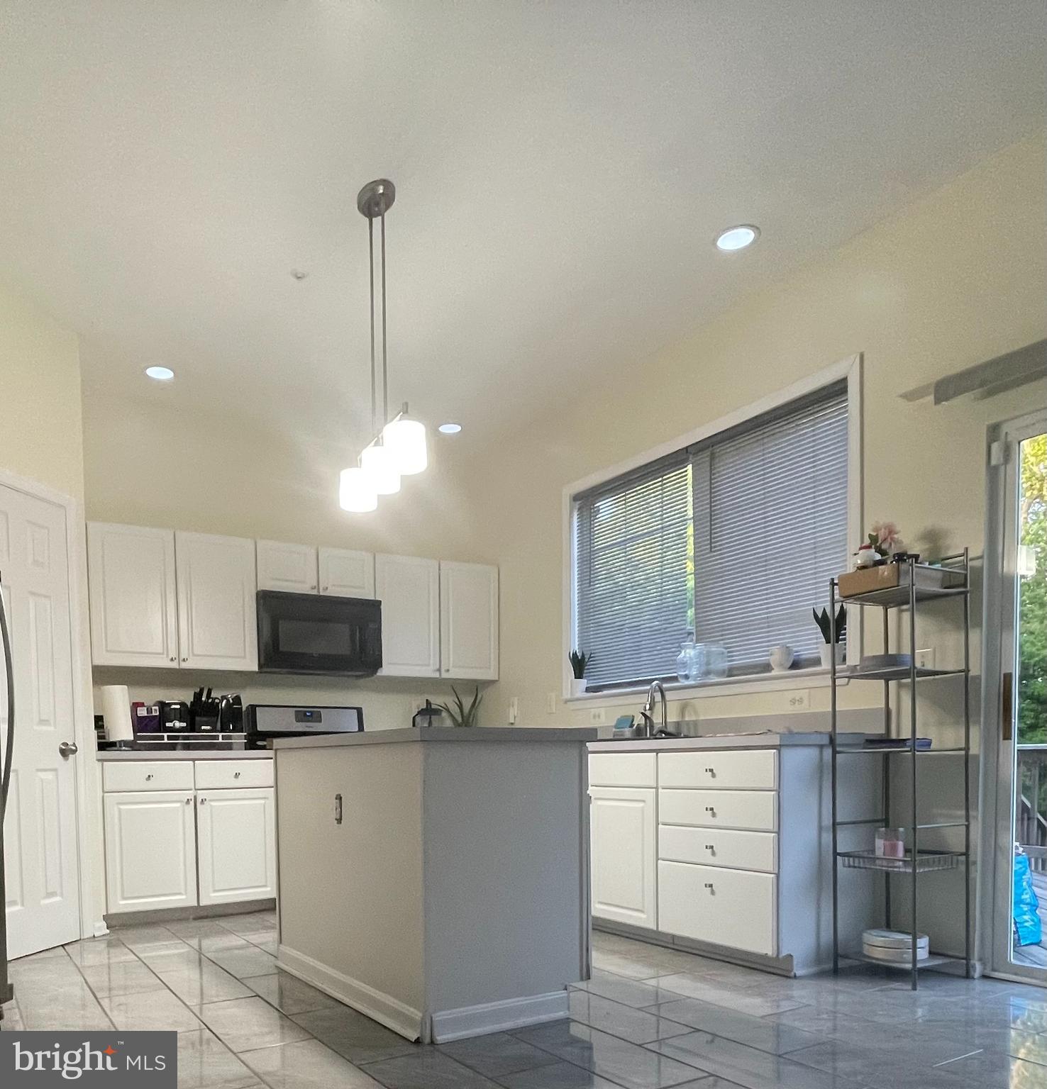 ASPEN WOODS - Residential