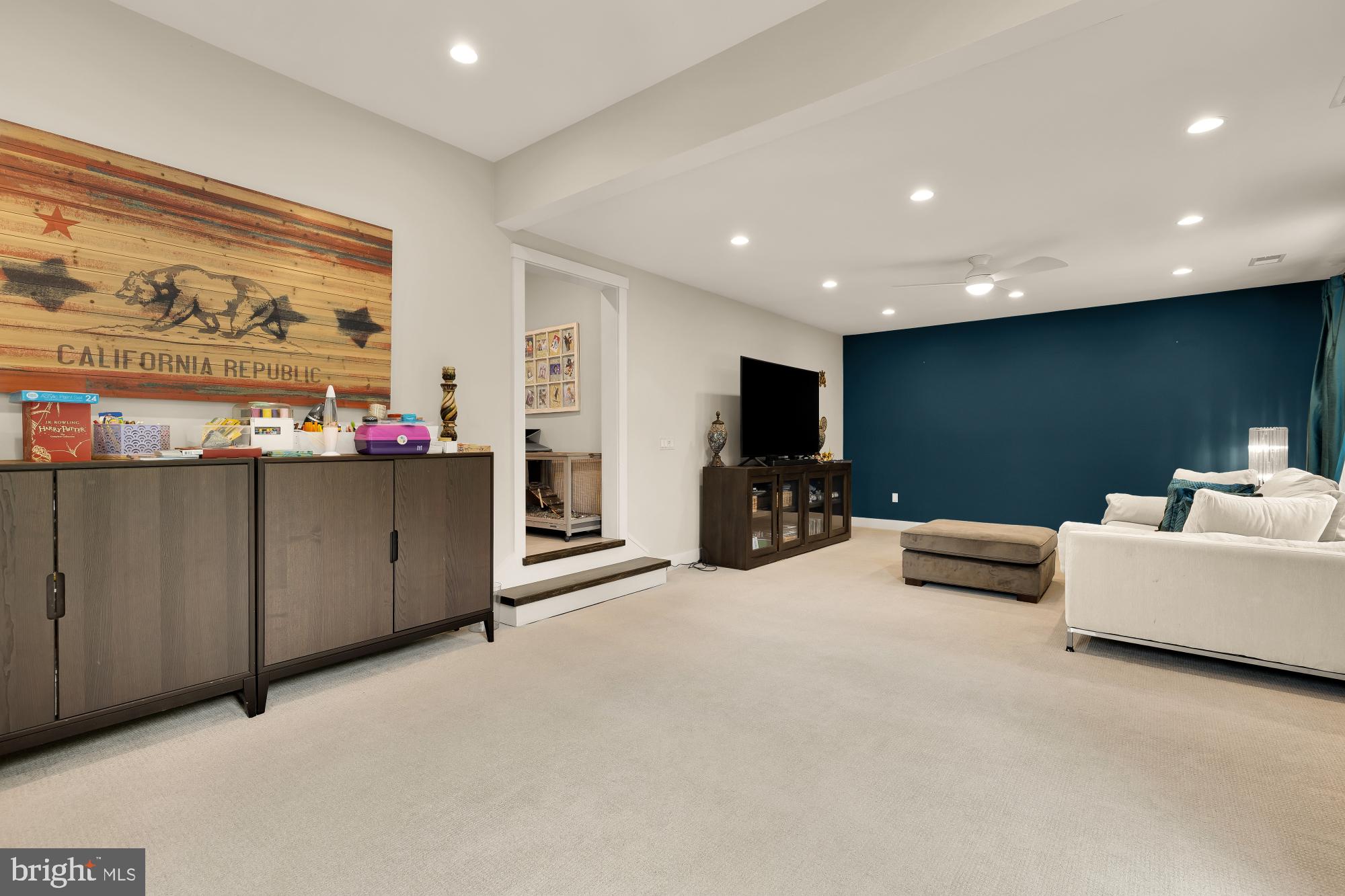 RIVERCREST - Residential