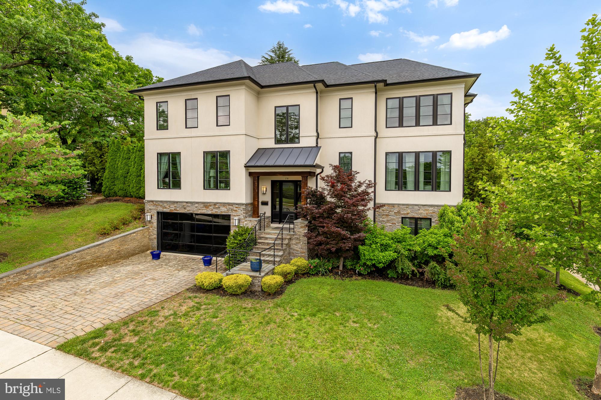 RIVERCREST - Residential
