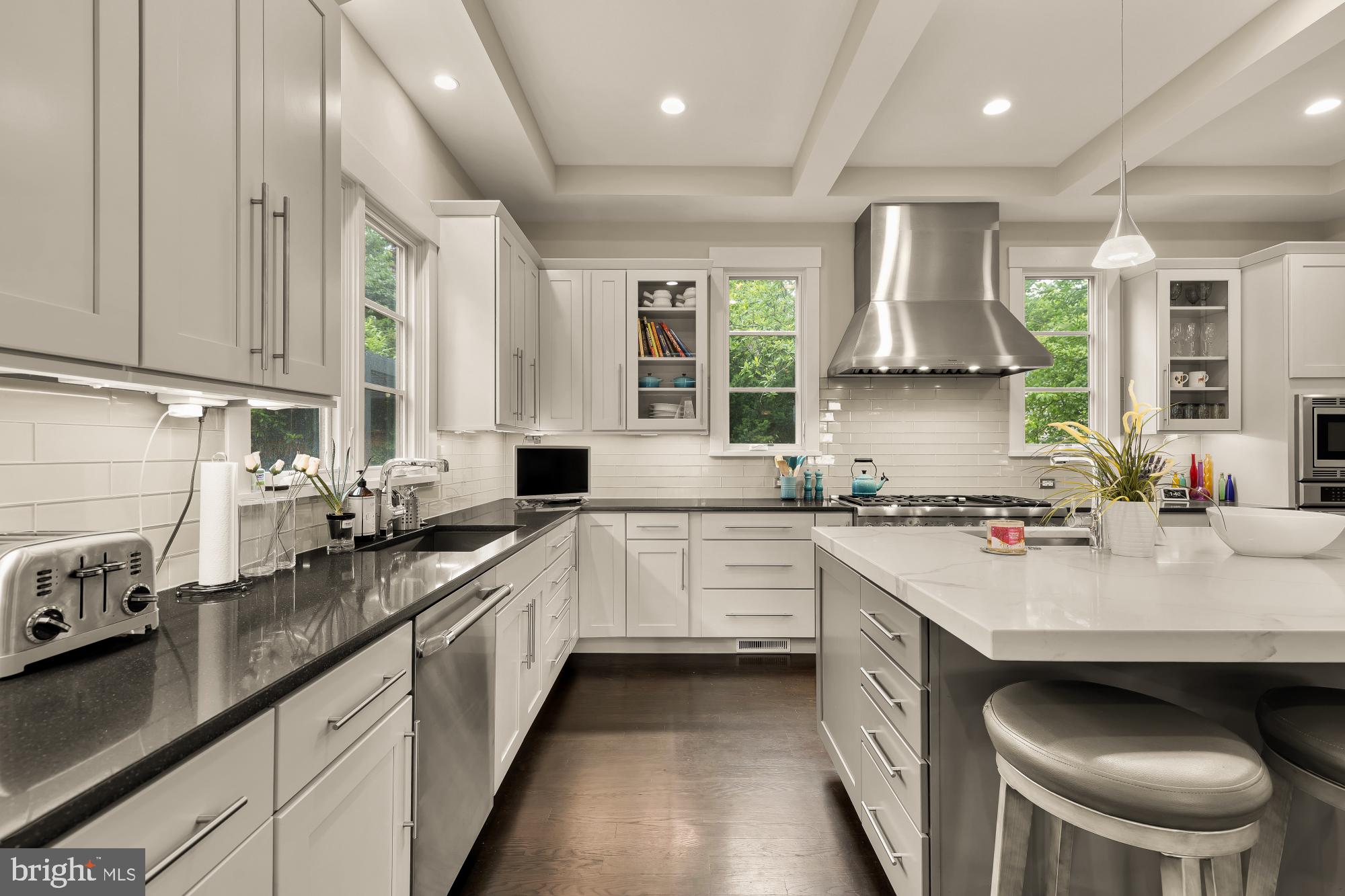 RIVERCREST - Residential