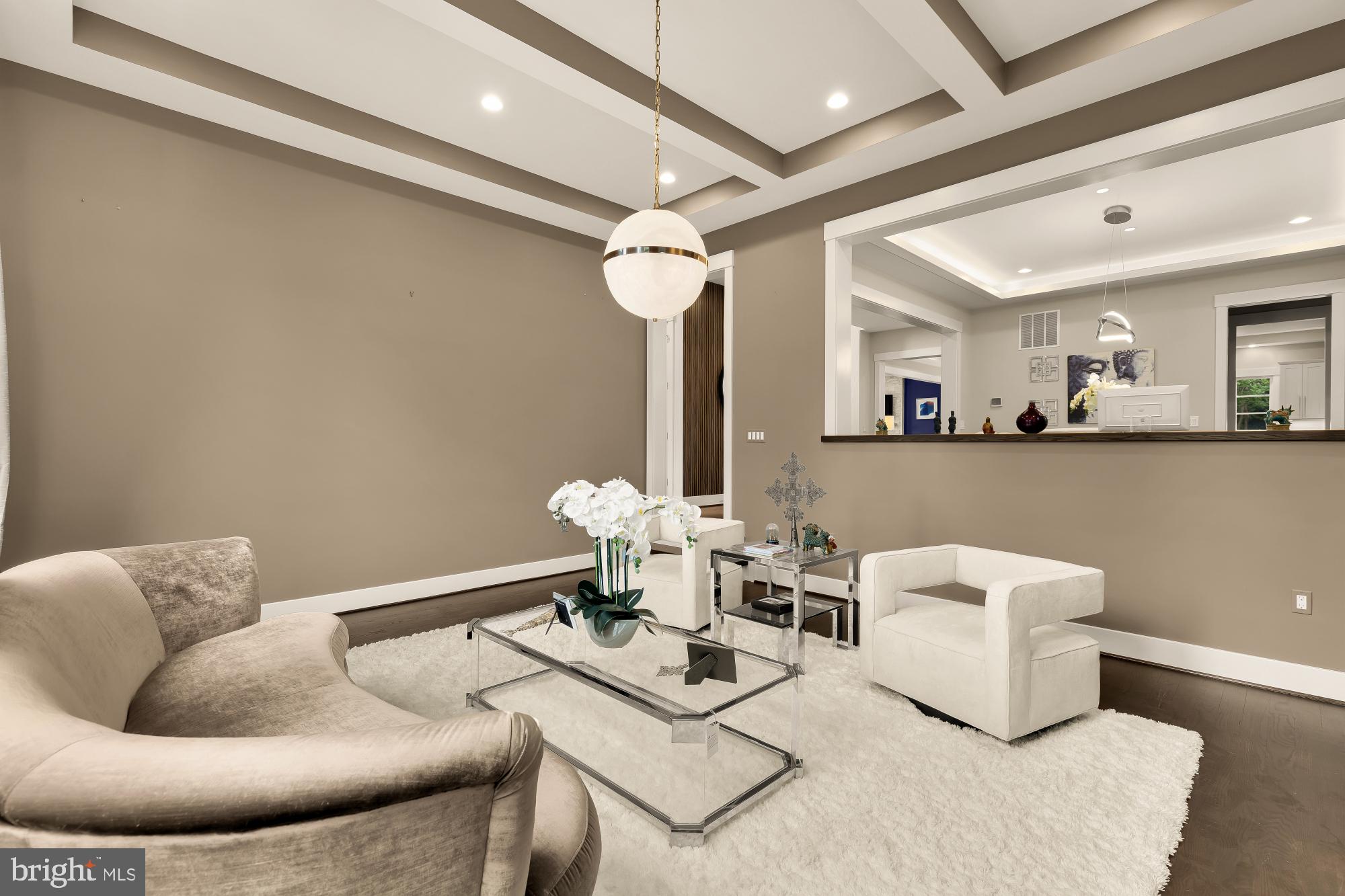 RIVERCREST - Residential