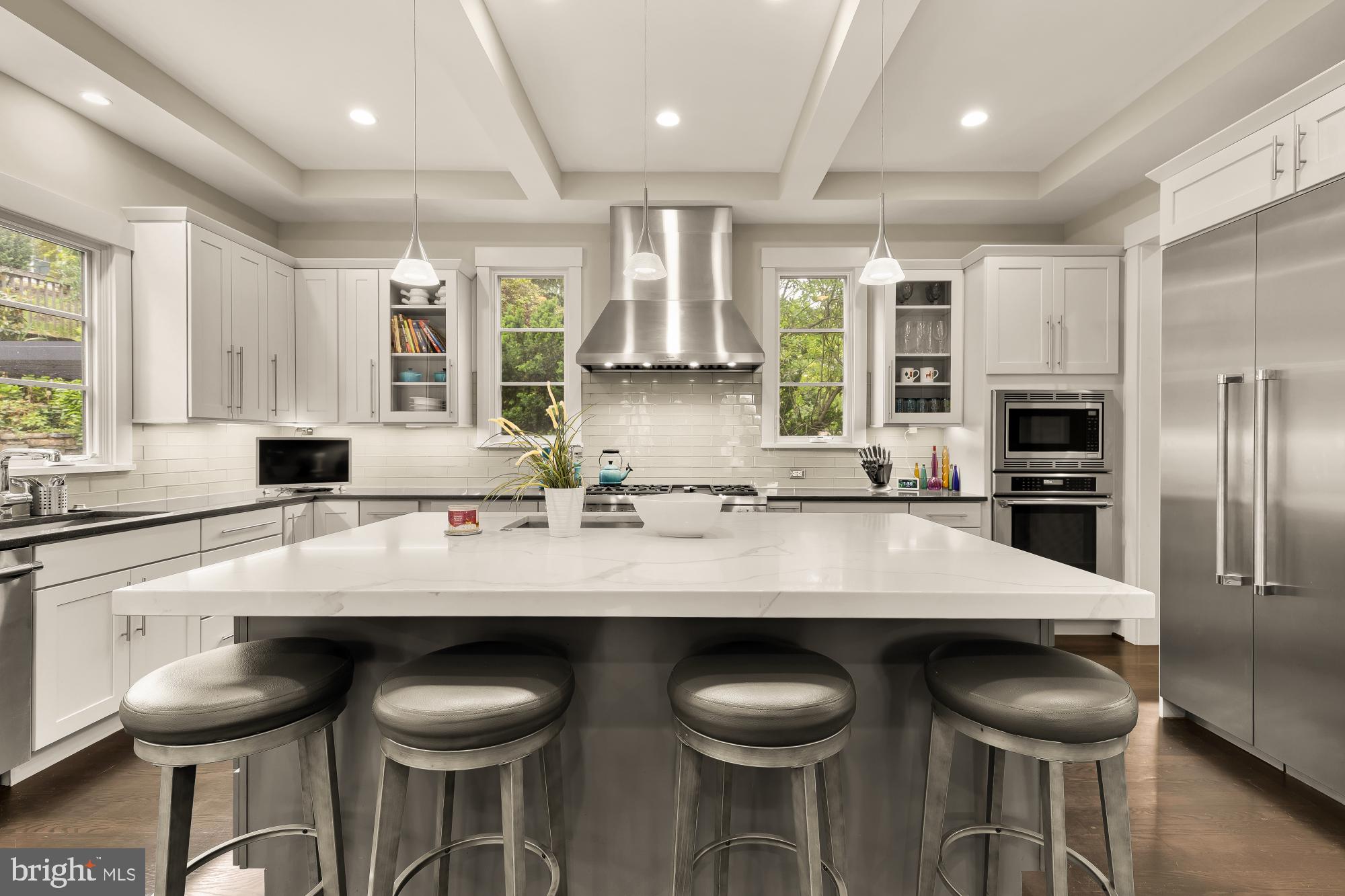 RIVERCREST - Residential