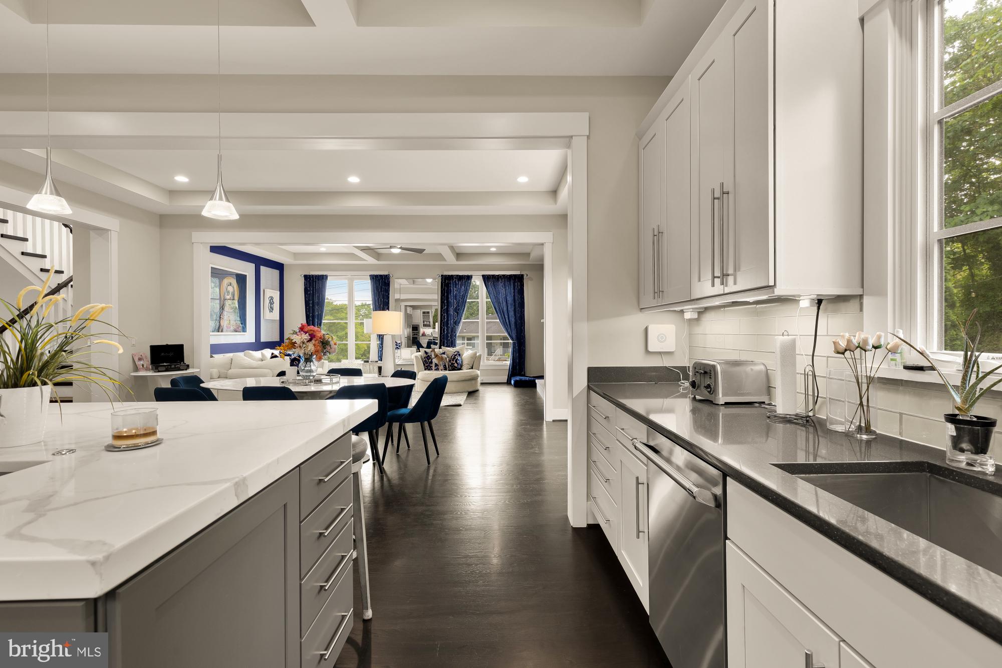 RIVERCREST - Residential