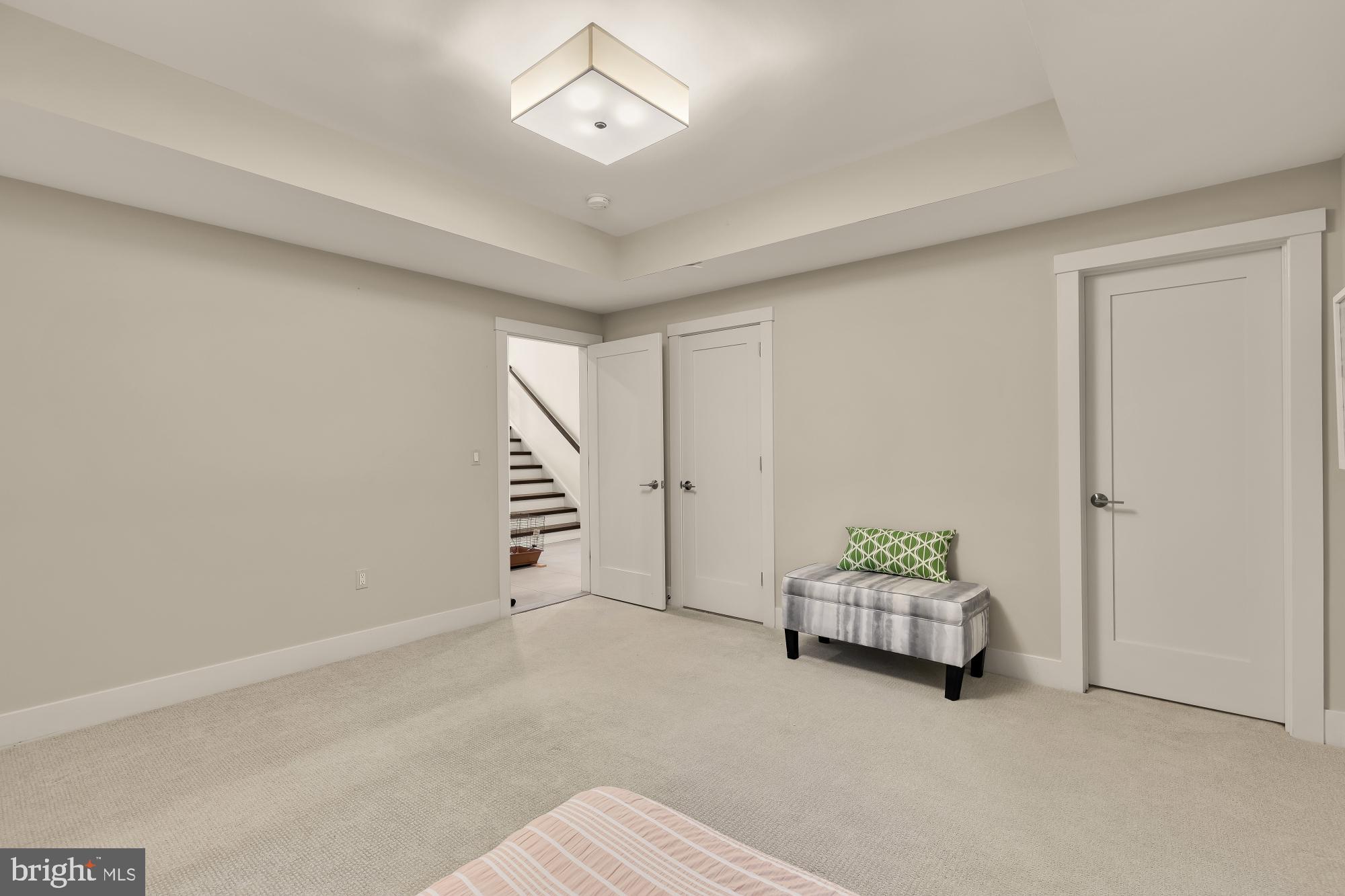 RIVERCREST - Residential