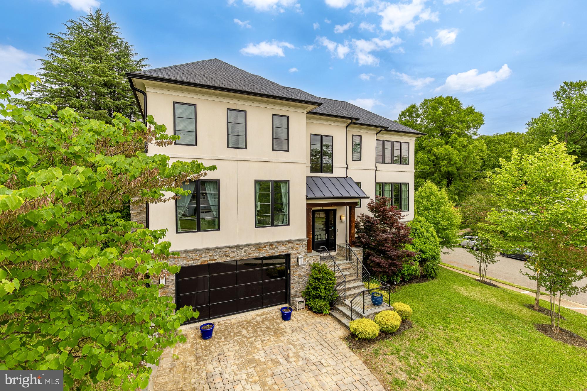 RIVERCREST - Residential