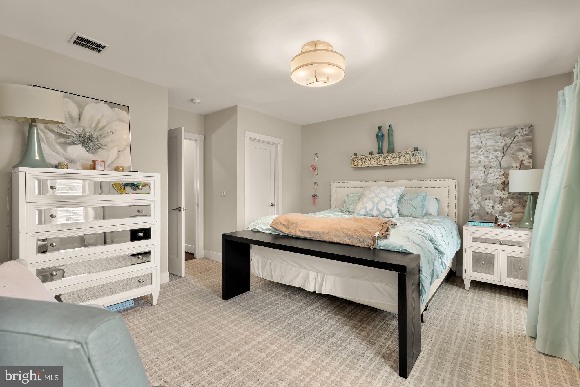 RIVERCREST - Residential