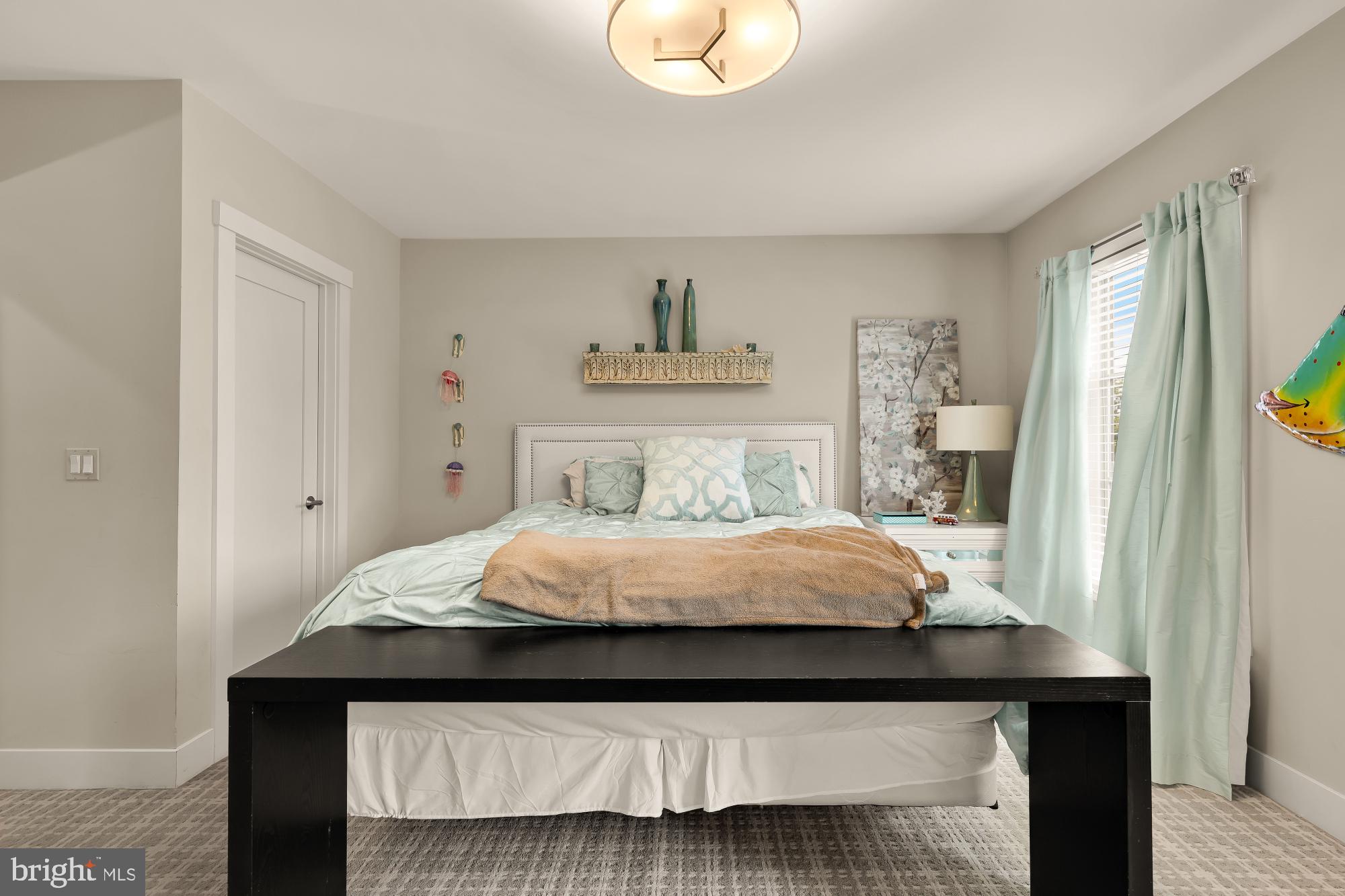RIVERCREST - Residential