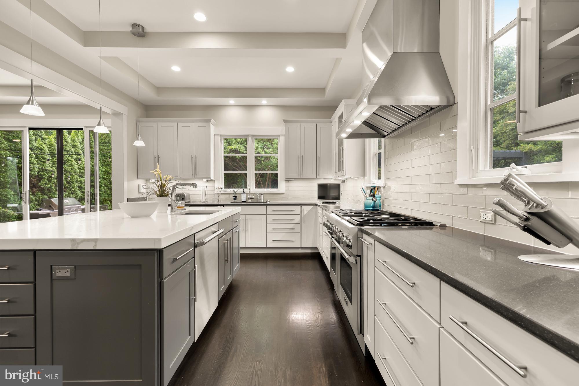 RIVERCREST - Residential
