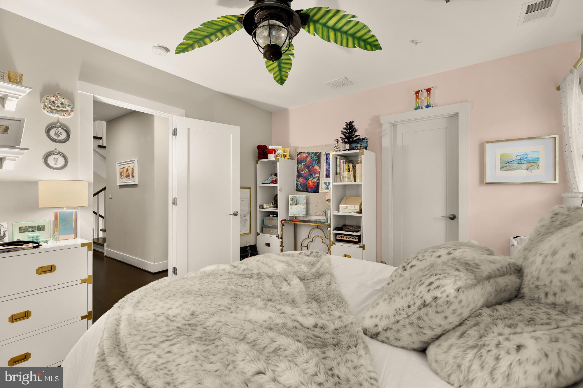 RIVERCREST - Residential
