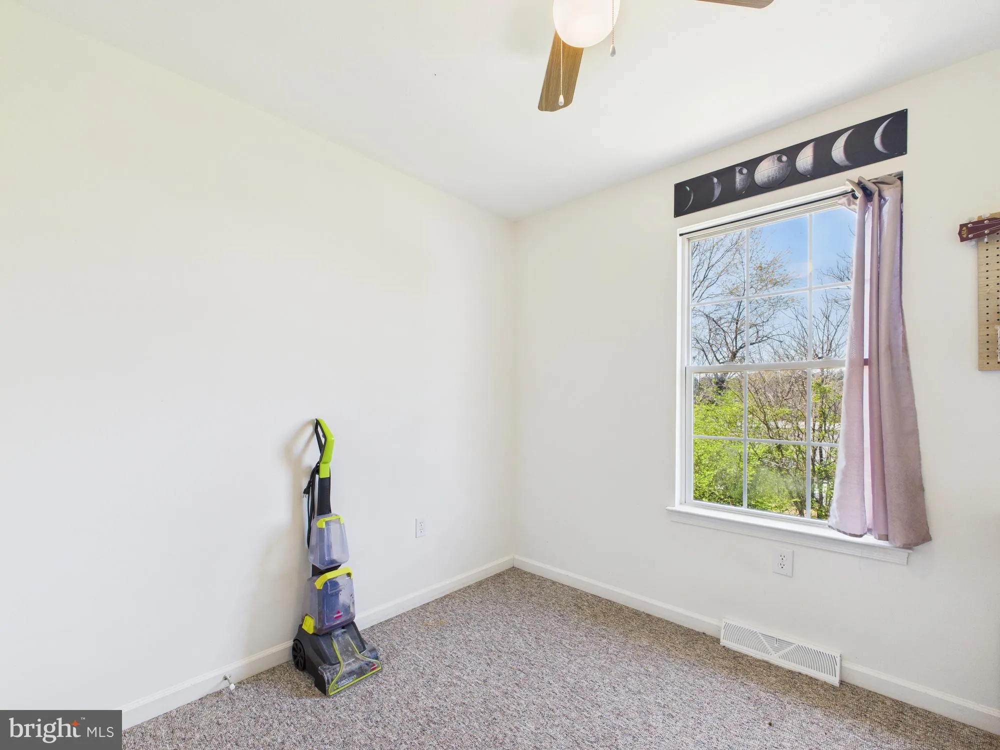 Red Lion, Pennsylvania 17356, United States, 3 Bedrooms Bedrooms, ,2 BathroomsBathrooms,Residential,Pending,113026