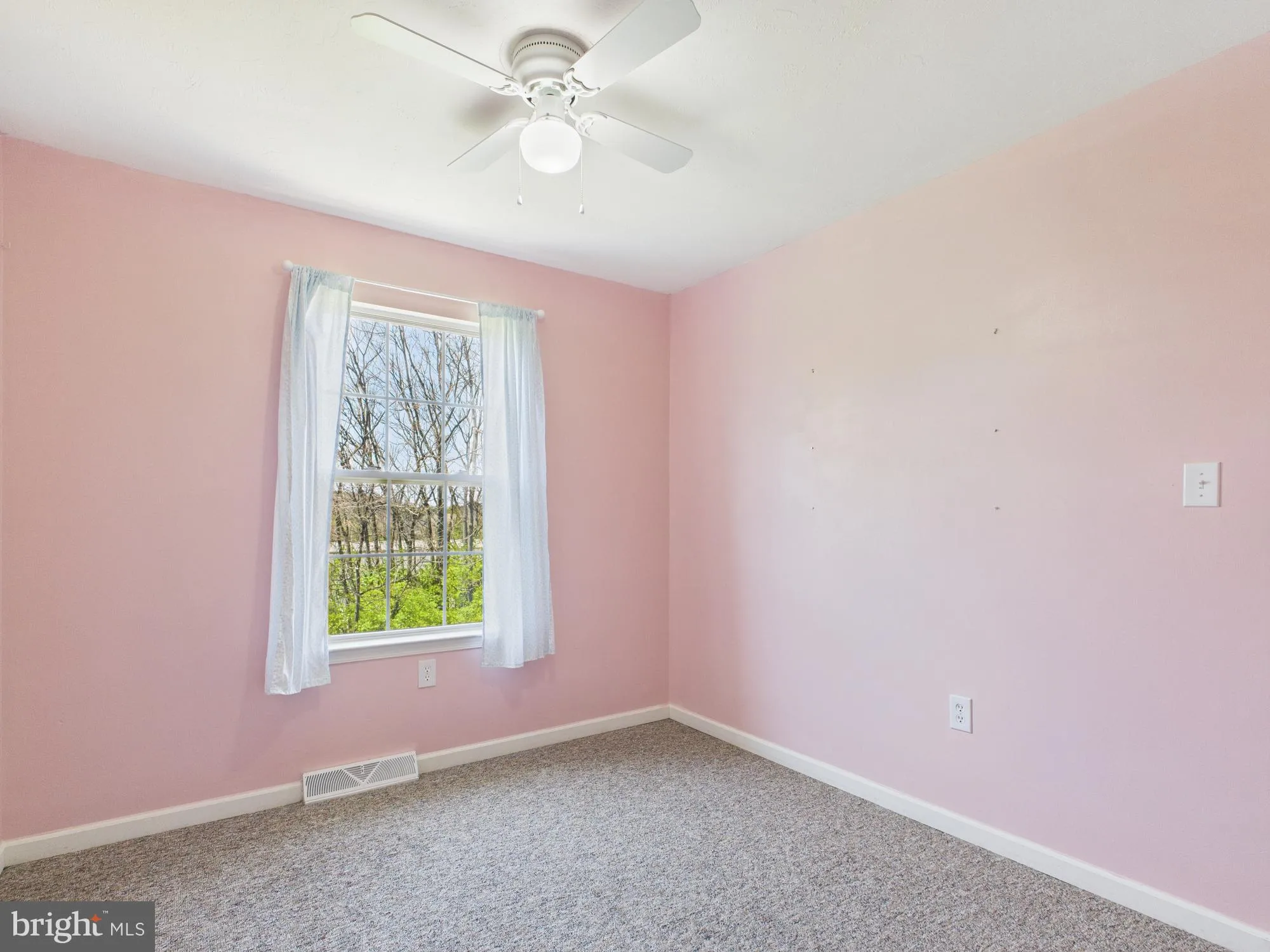 Red Lion, Pennsylvania 17356, United States, 3 Bedrooms Bedrooms, ,2 BathroomsBathrooms,Residential,Pending,113026