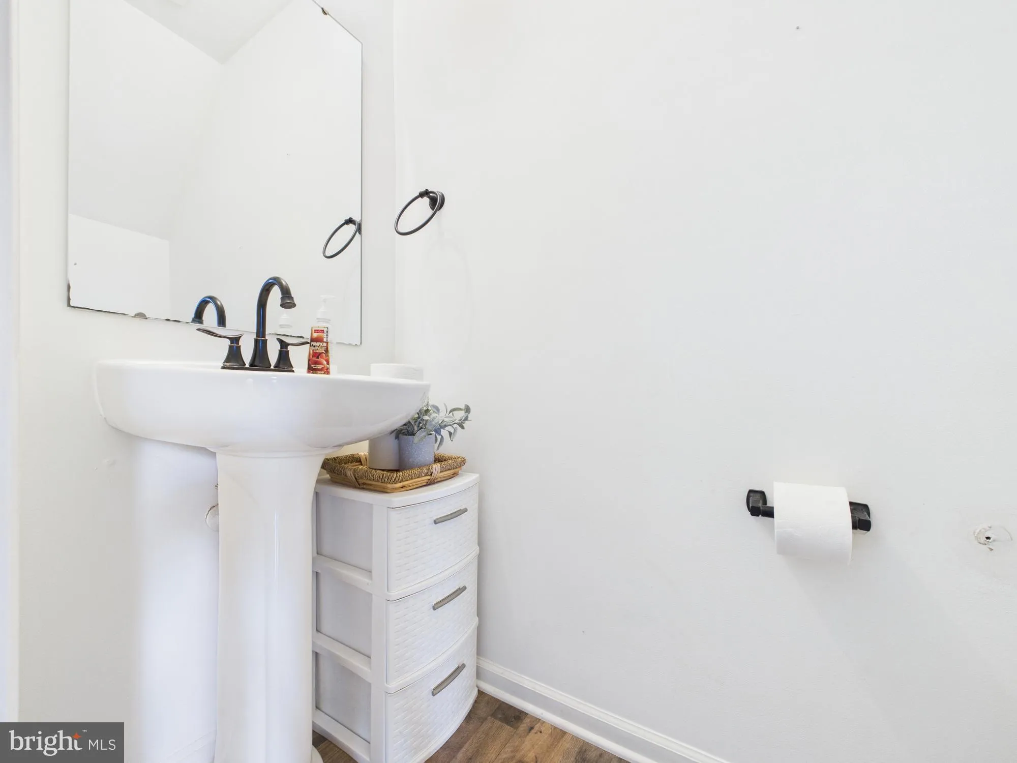 Red Lion, Pennsylvania 17356, United States, 3 Bedrooms Bedrooms, ,2 BathroomsBathrooms,Residential,Pending,113026