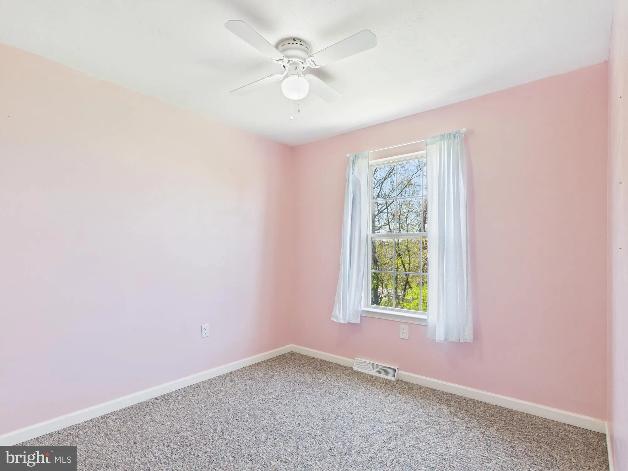 Red Lion, Pennsylvania 17356, United States, 3 Bedrooms Bedrooms, ,2 BathroomsBathrooms,Residential,Pending,113026