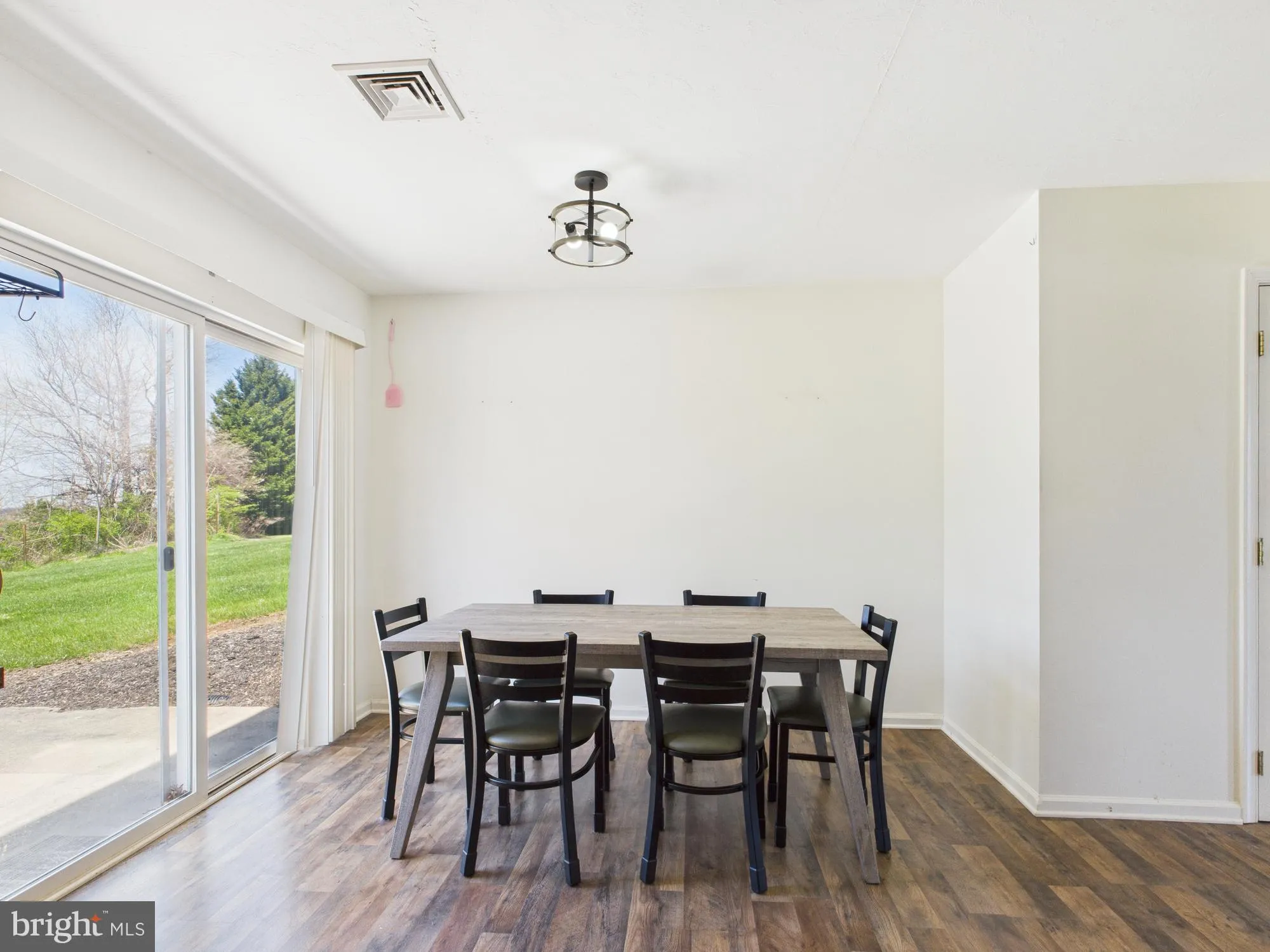 Red Lion, Pennsylvania 17356, United States, 3 Bedrooms Bedrooms, ,2 BathroomsBathrooms,Residential,Pending,113026