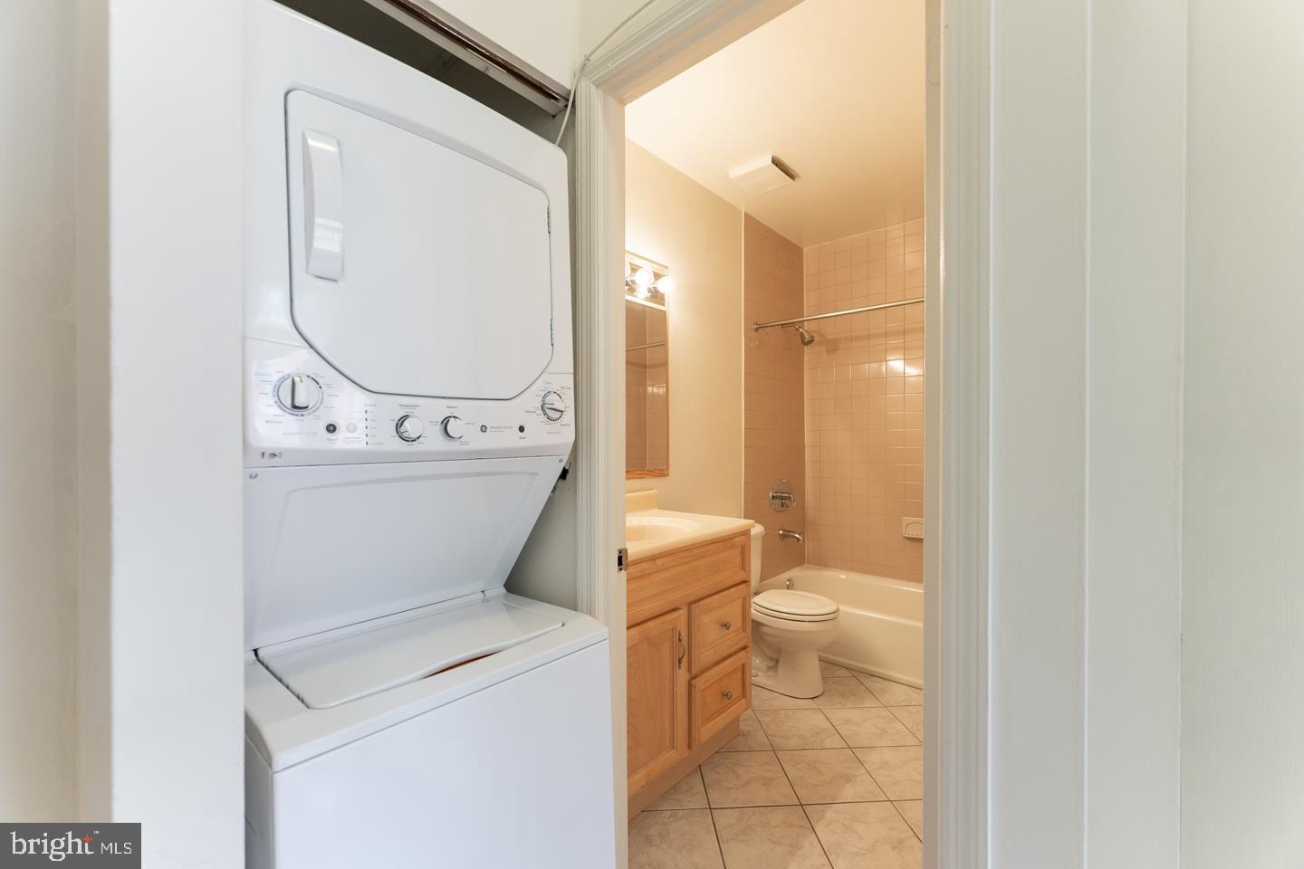 RITTENHOUSE SQUARE - Residential Lease