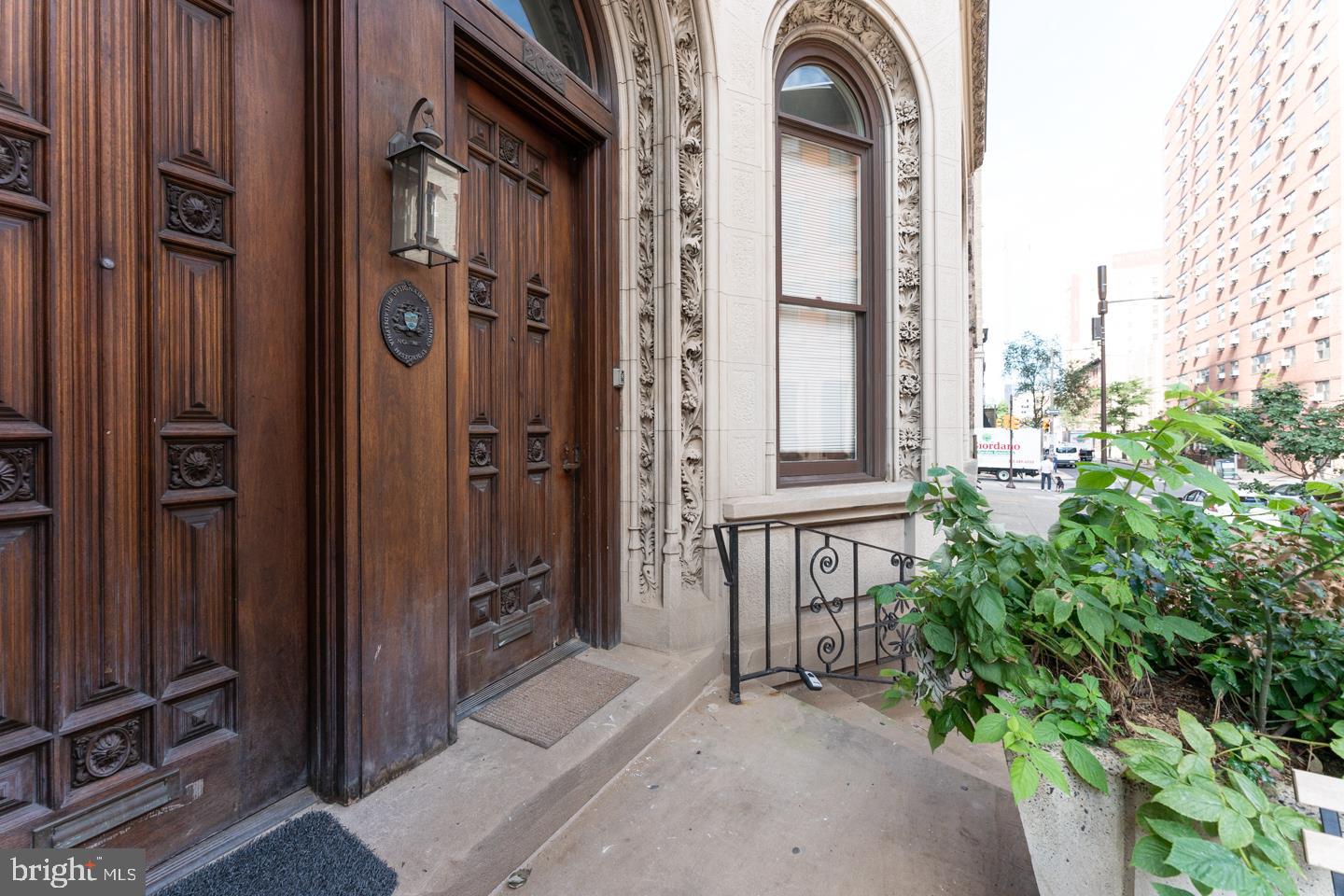 RITTENHOUSE SQUARE - Residential Lease