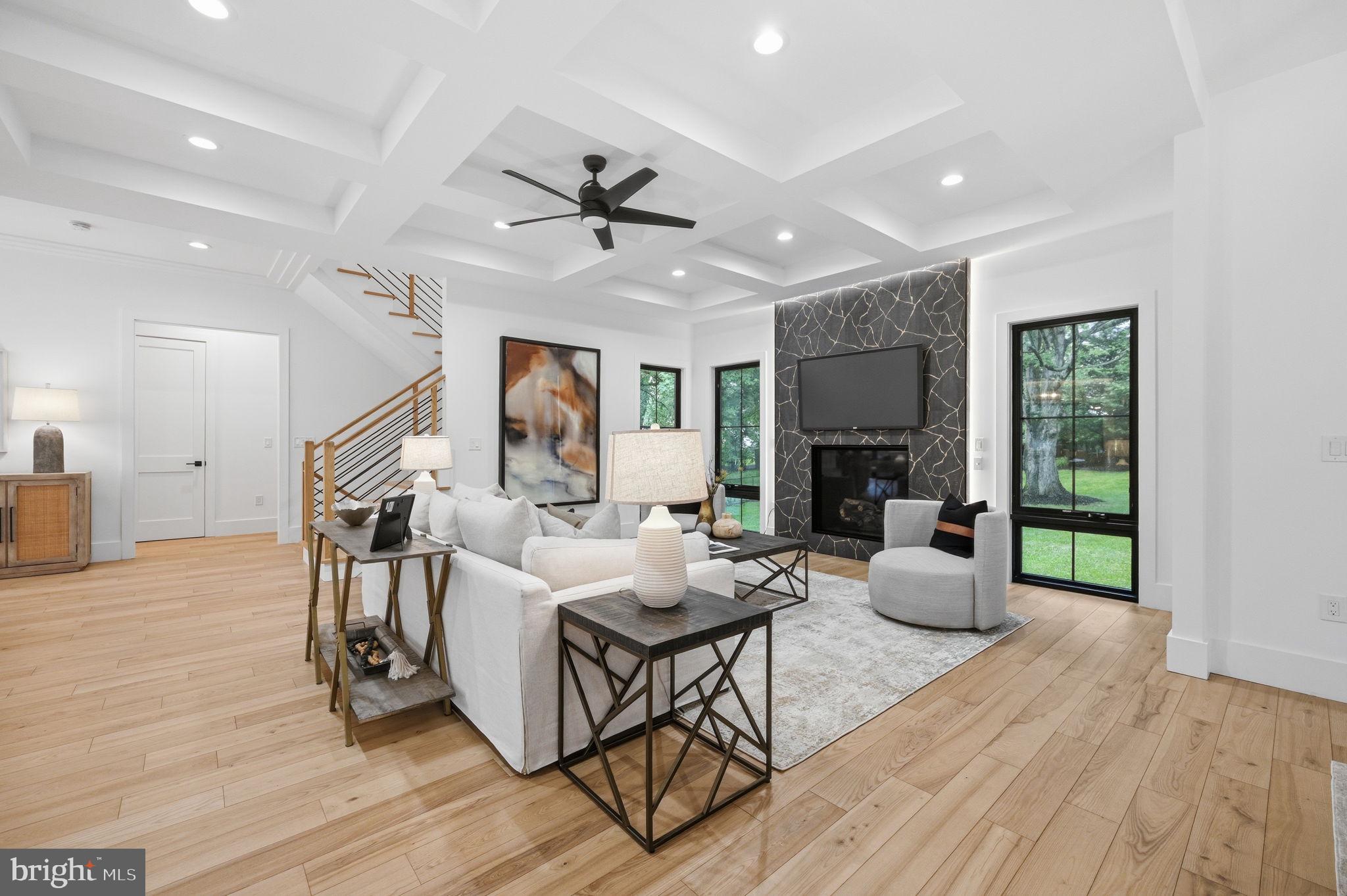 HAMPTONS OF MCLEAN - Residential