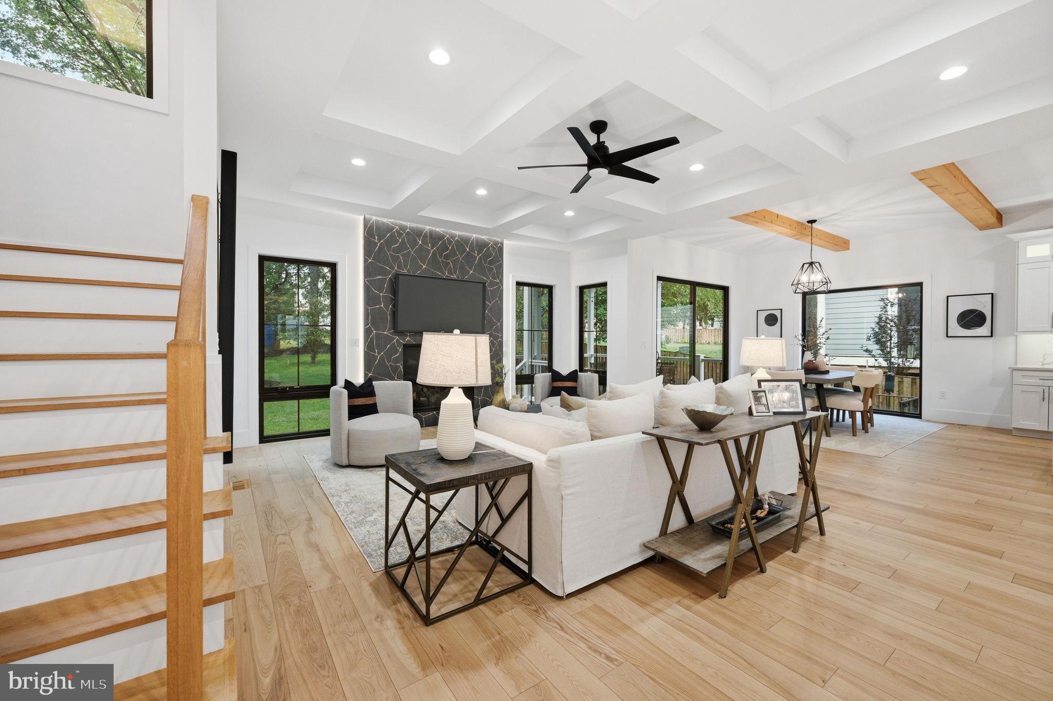HAMPTONS OF MCLEAN - Residential
