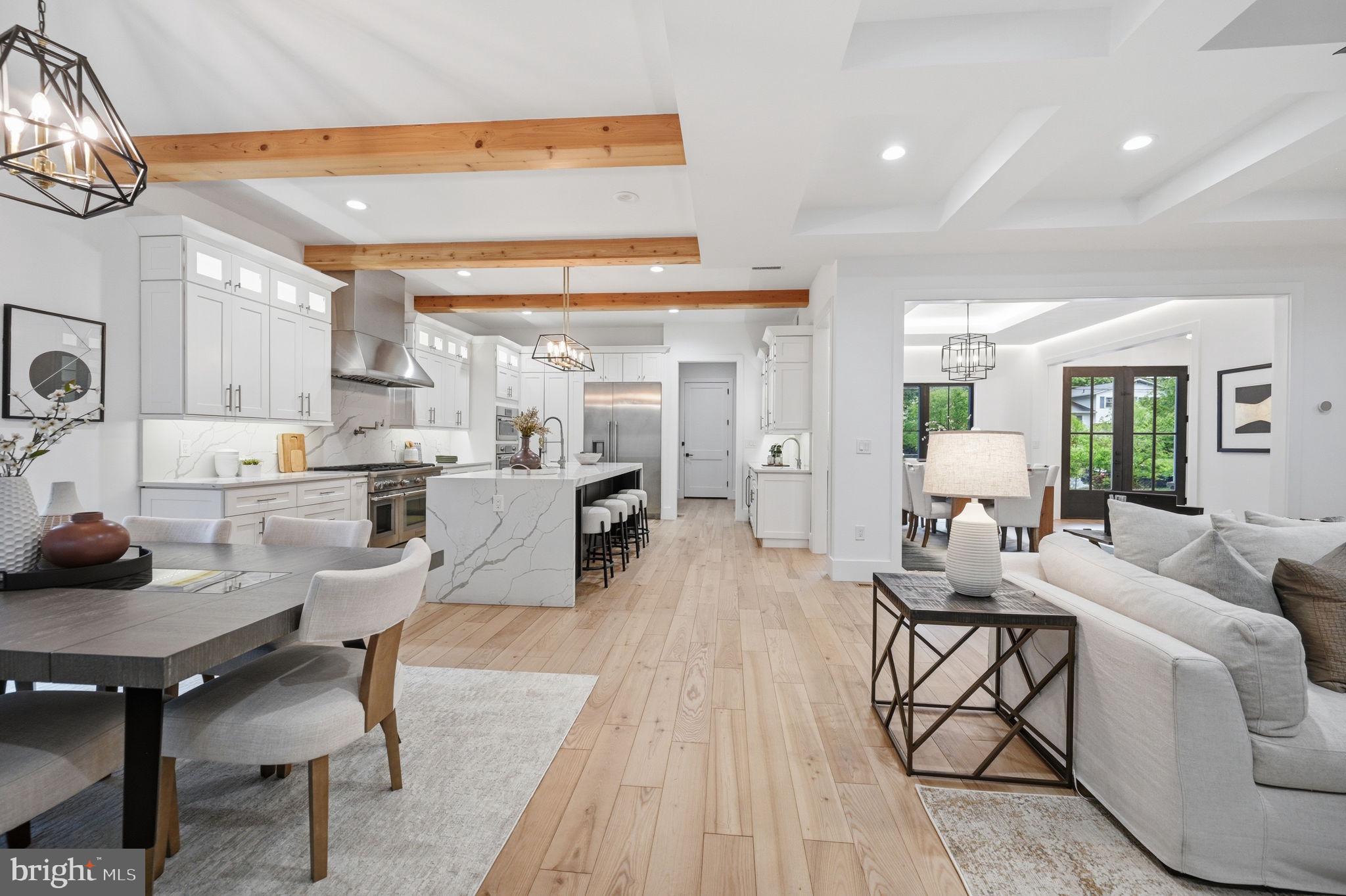 HAMPTONS OF MCLEAN - Residential