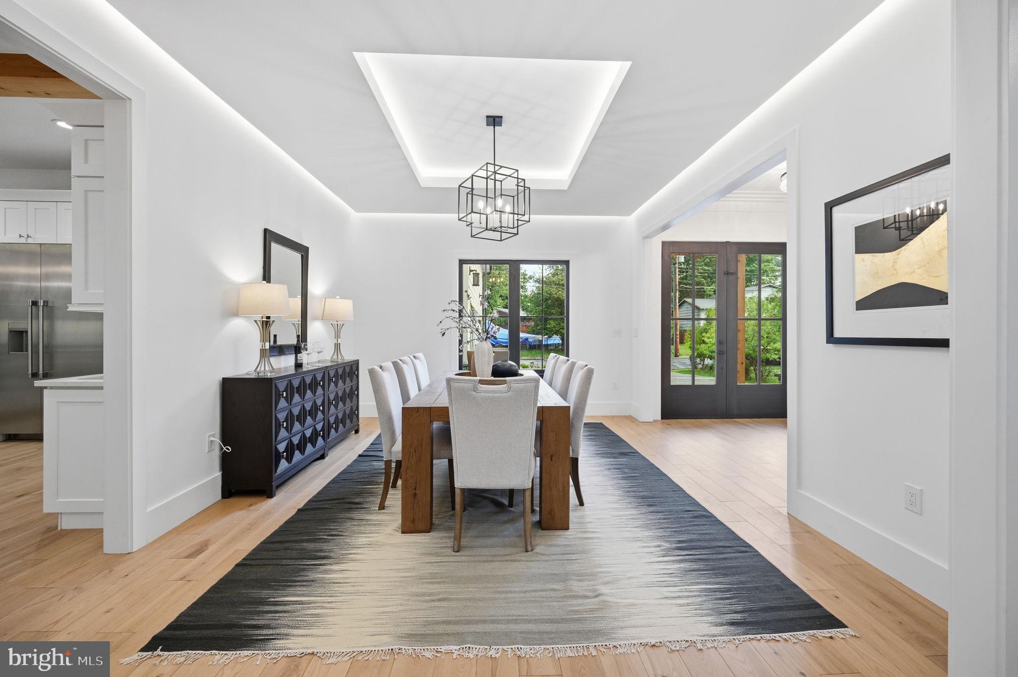 HAMPTONS OF MCLEAN - Residential