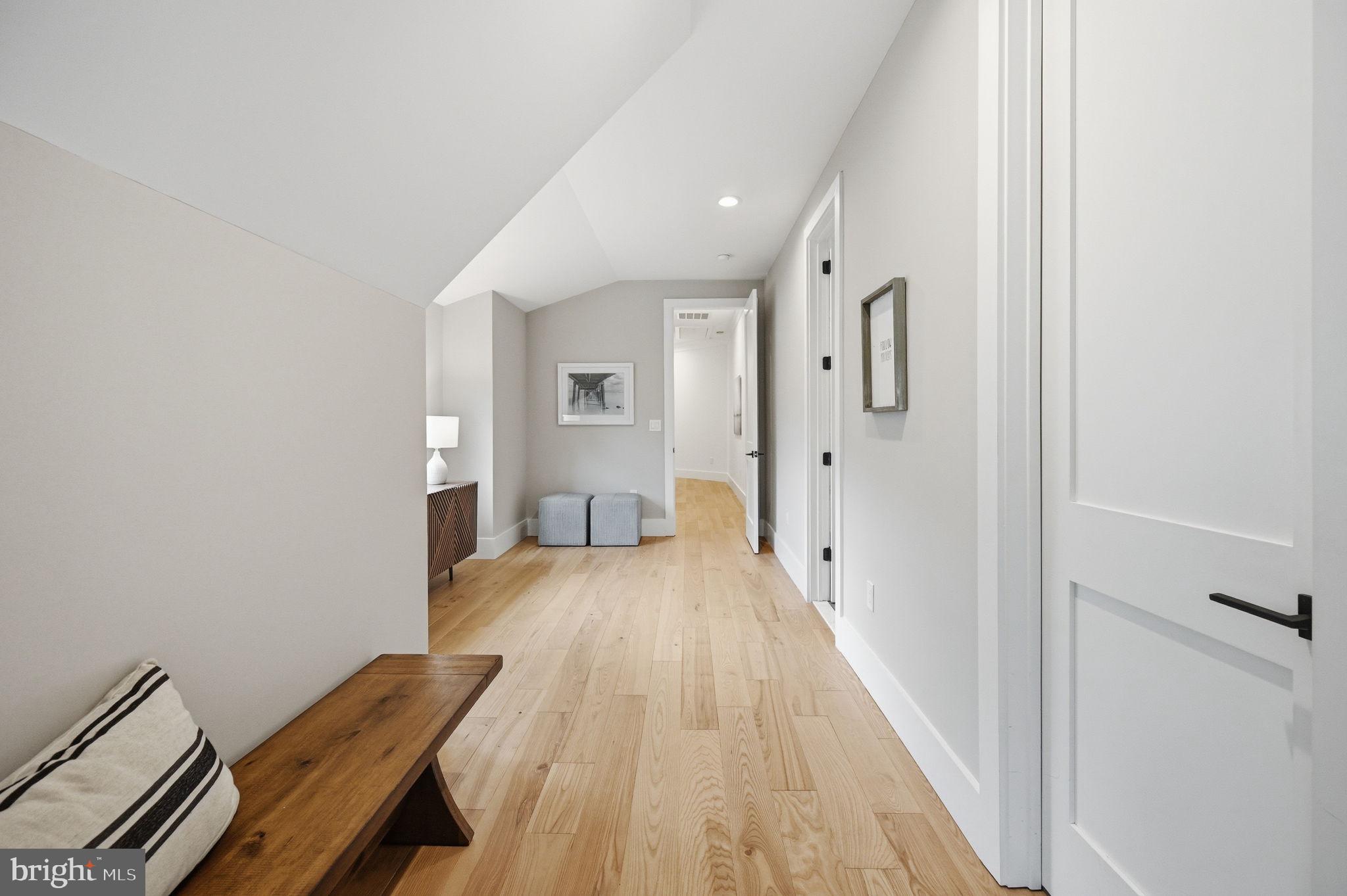 HAMPTONS OF MCLEAN - Residential