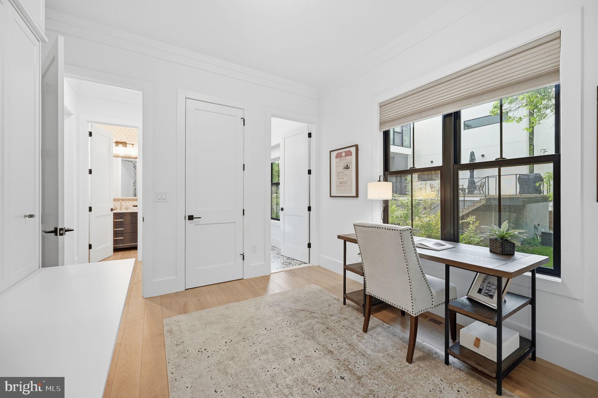 HAMPTONS OF MCLEAN - Residential