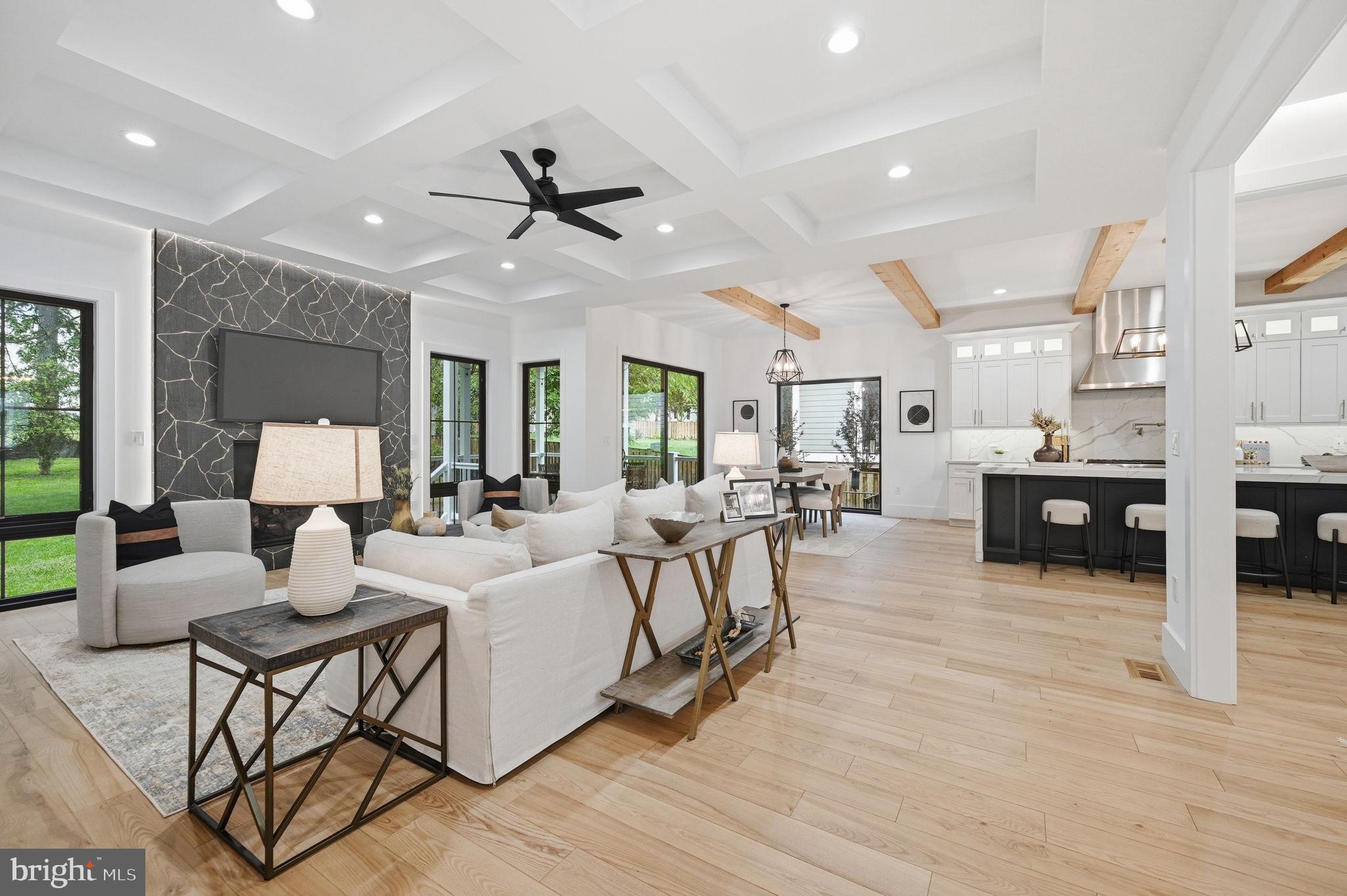 HAMPTONS OF MCLEAN - Residential