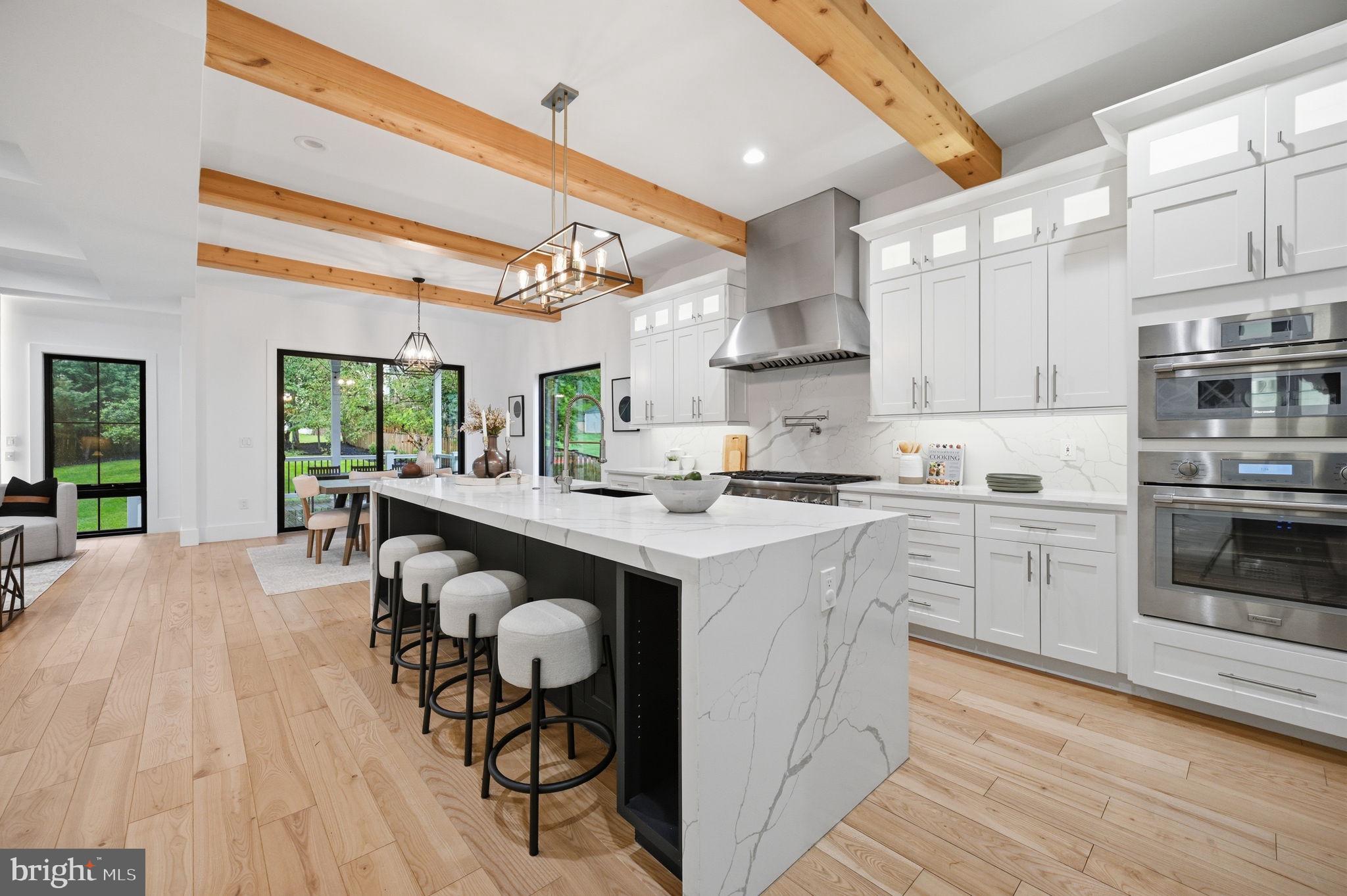 HAMPTONS OF MCLEAN - Residential