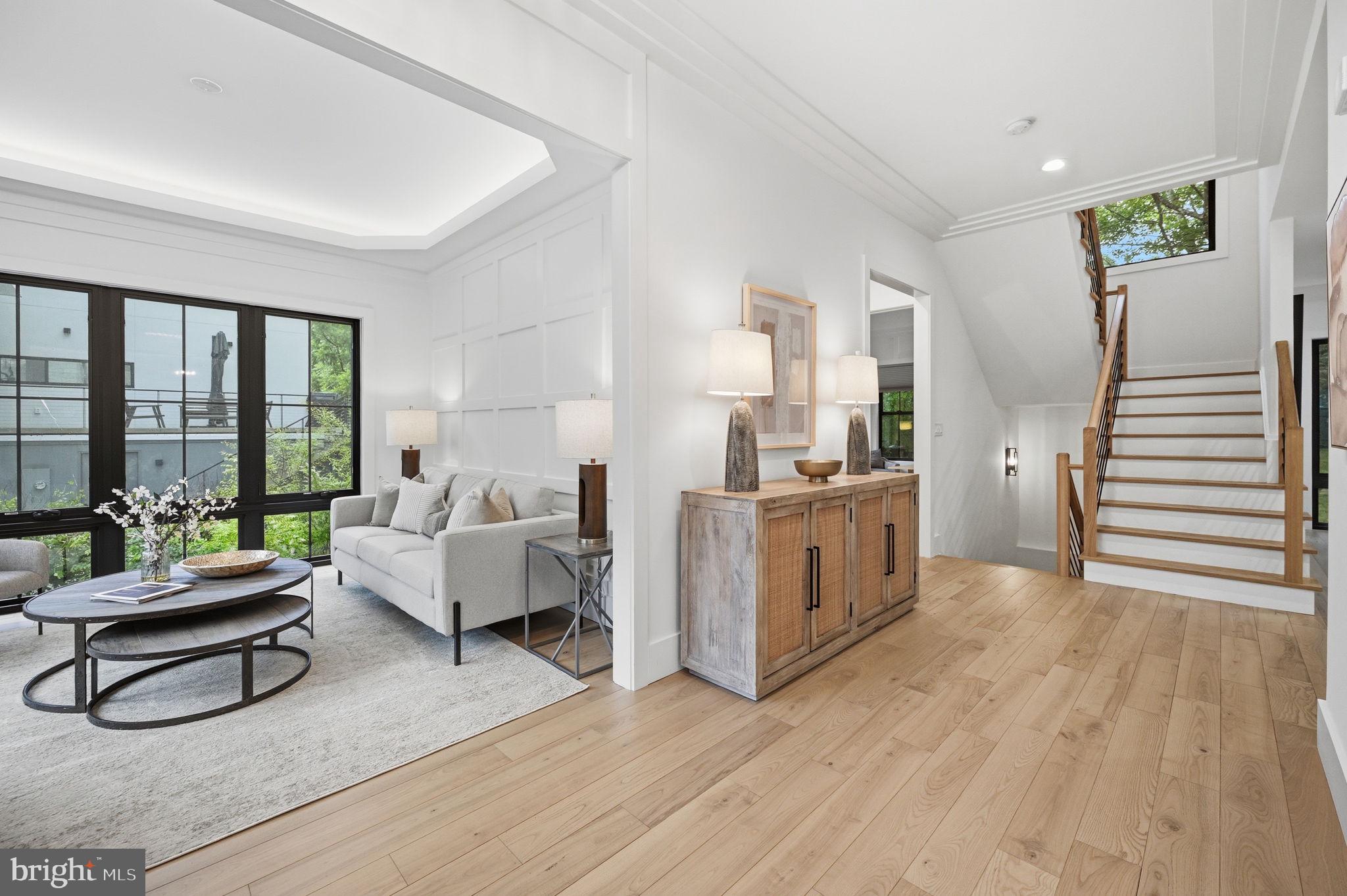 HAMPTONS OF MCLEAN - Residential