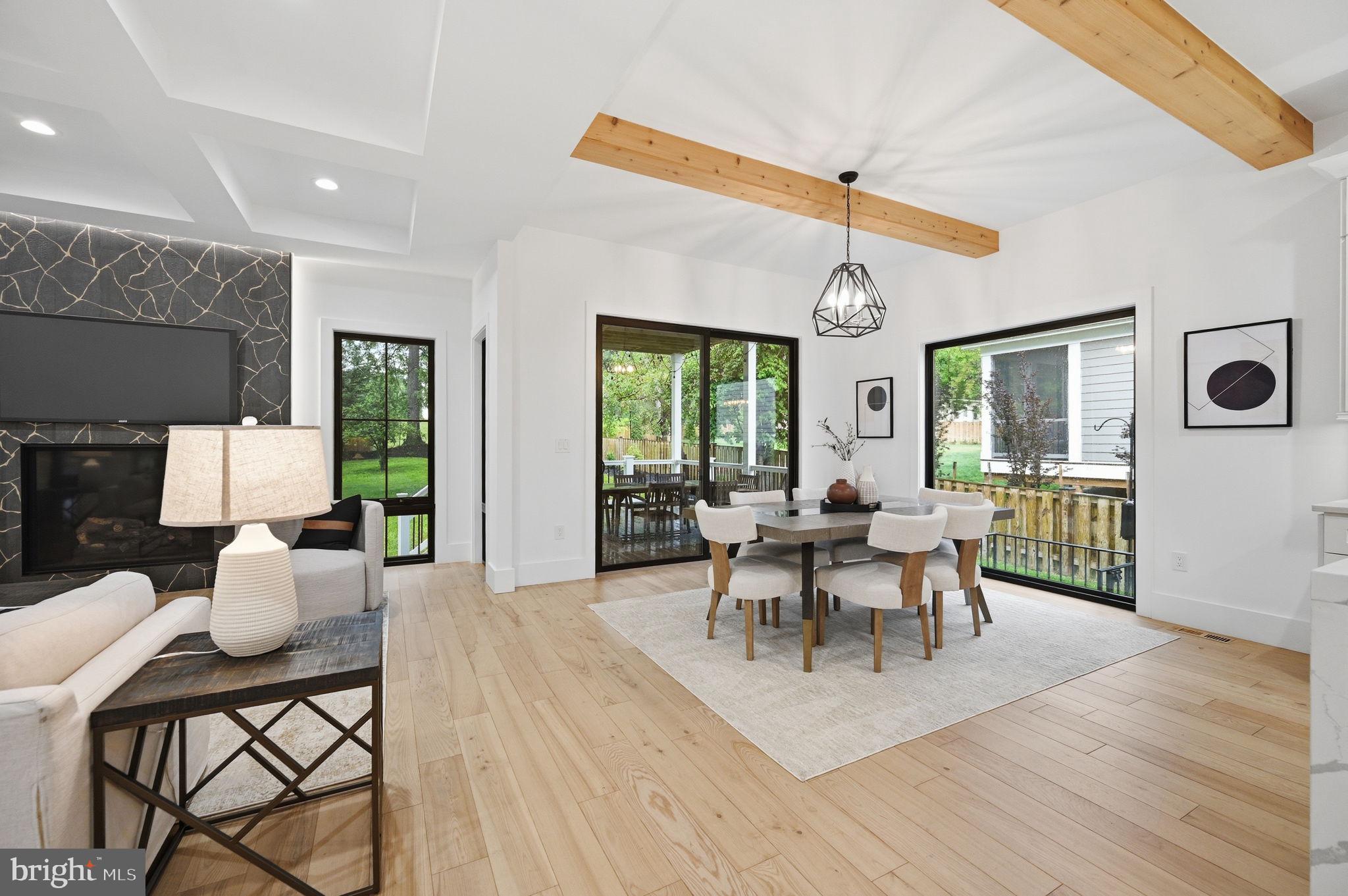 HAMPTONS OF MCLEAN - Residential