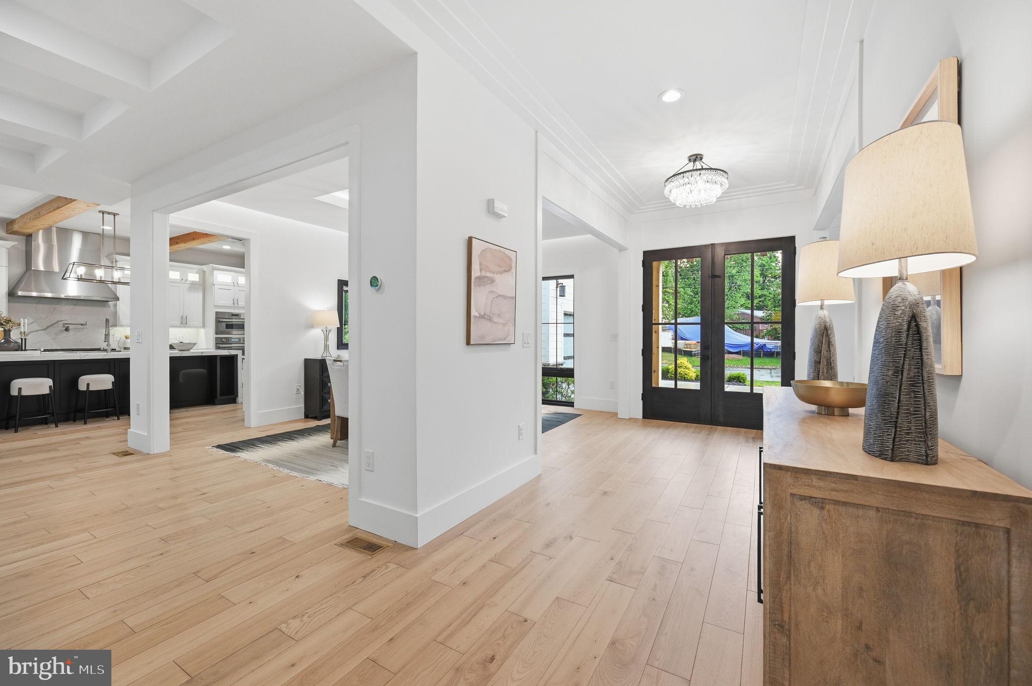 HAMPTONS OF MCLEAN - Residential