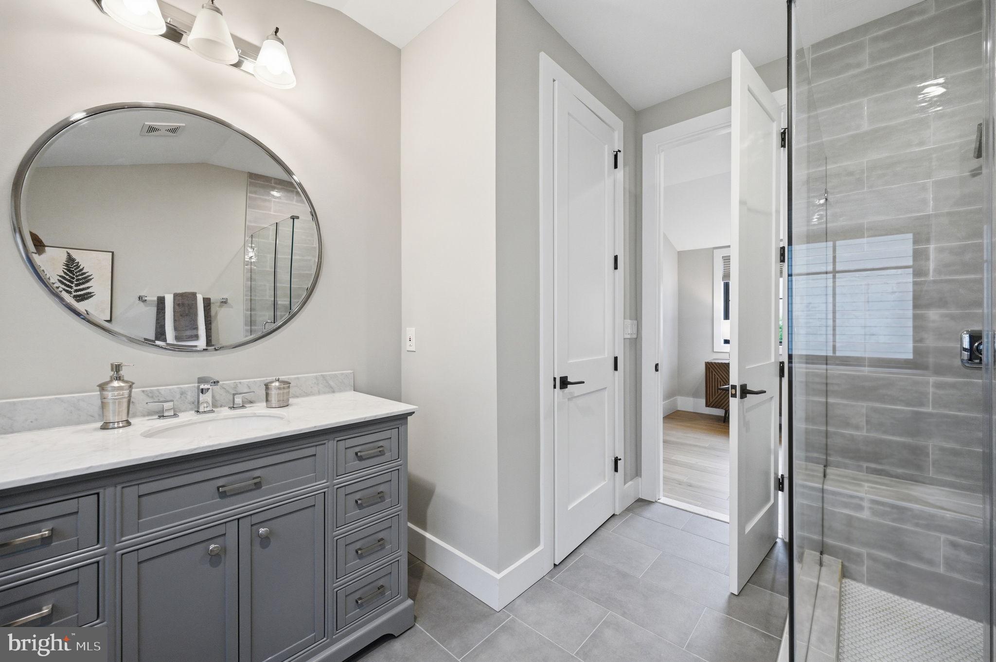 HAMPTONS OF MCLEAN - Residential