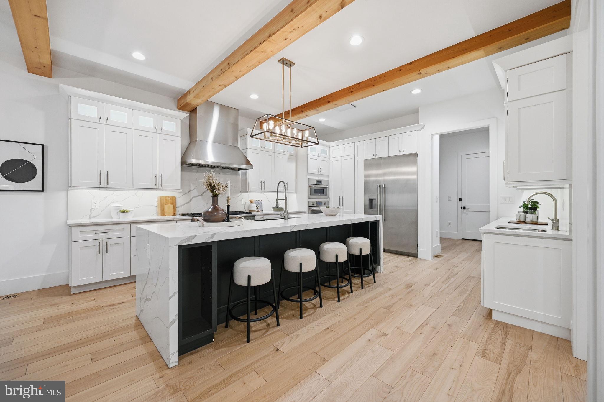 HAMPTONS OF MCLEAN - Residential