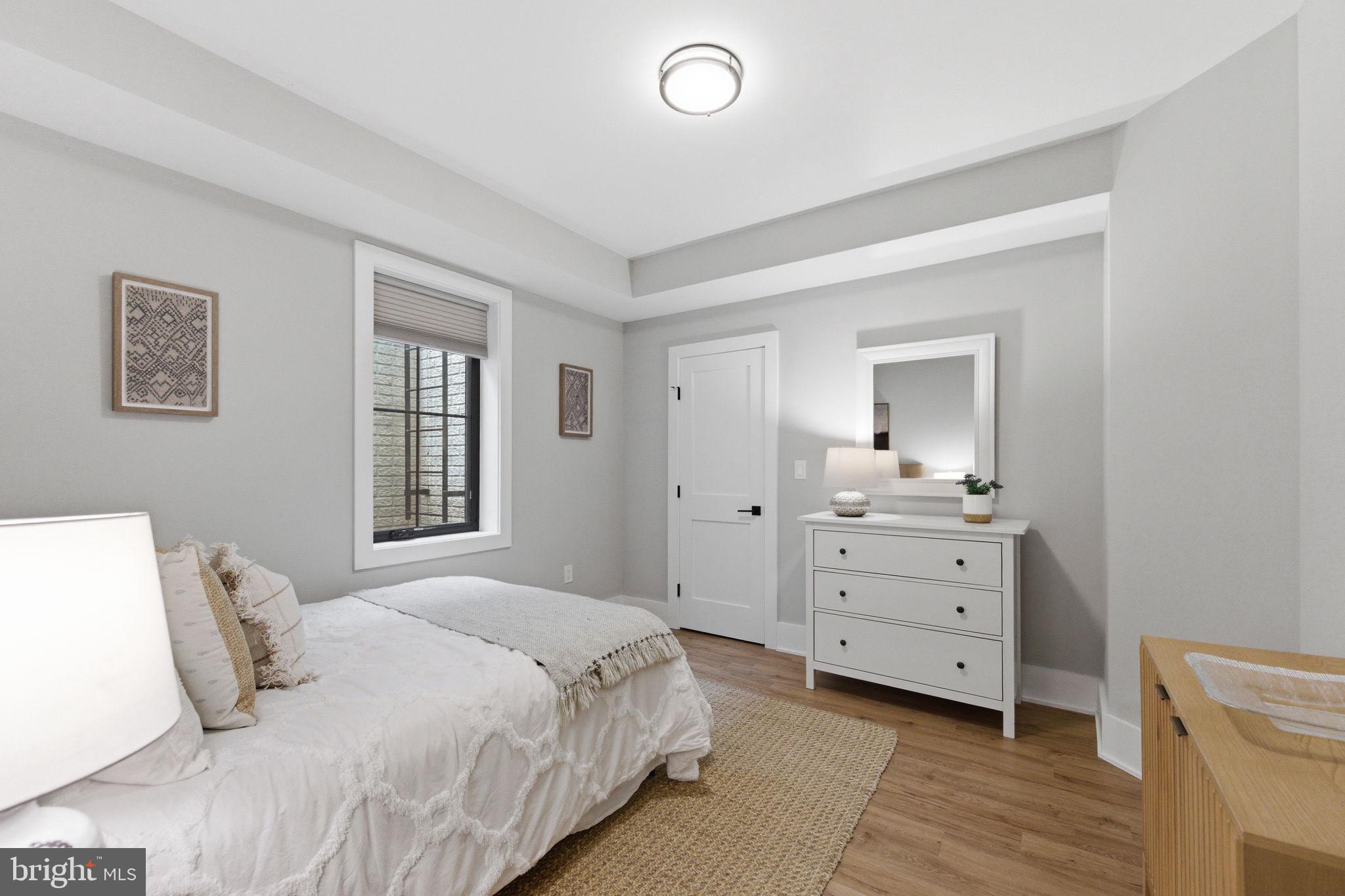 HAMPTONS OF MCLEAN - Residential