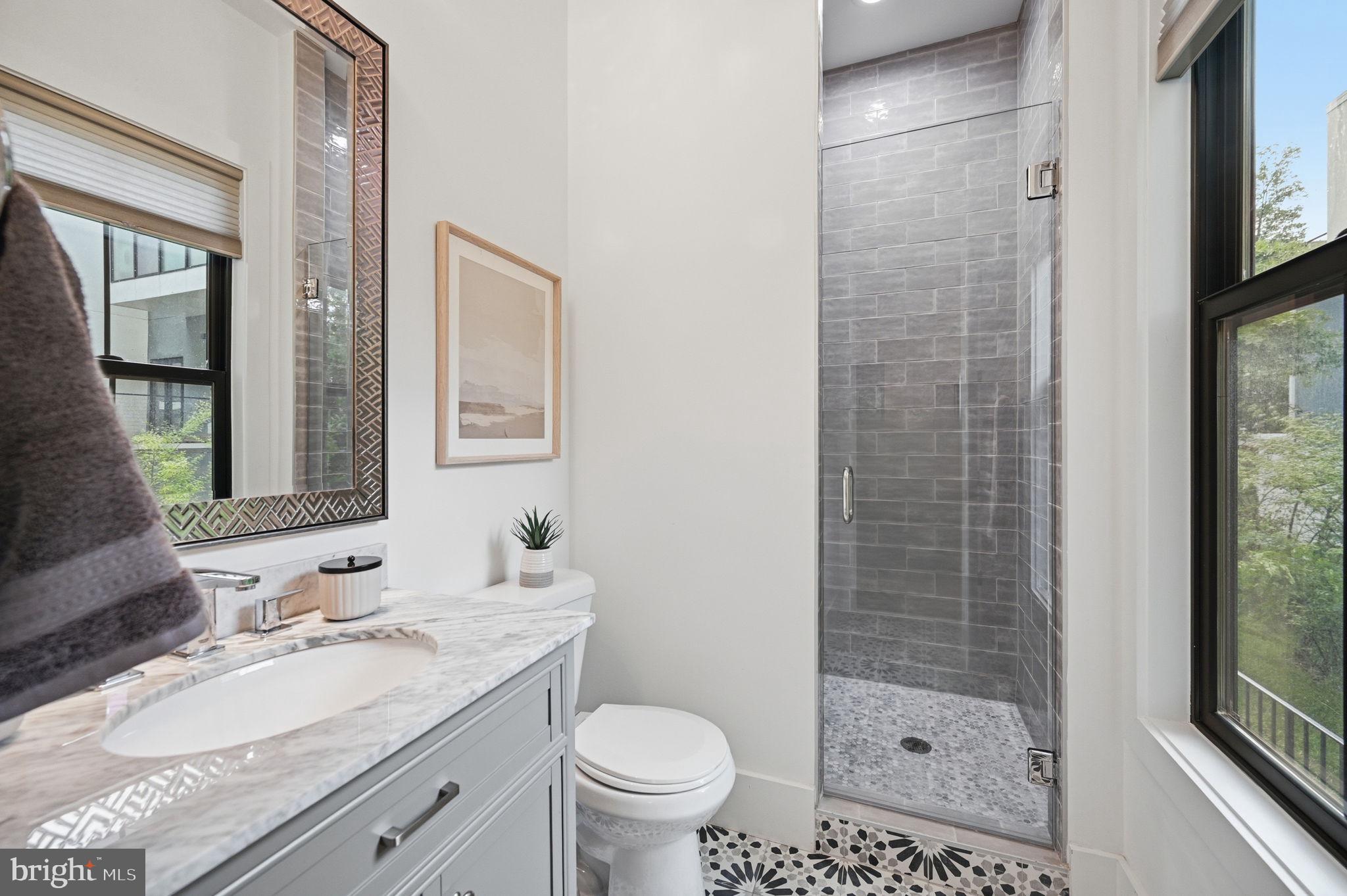 HAMPTONS OF MCLEAN - Residential