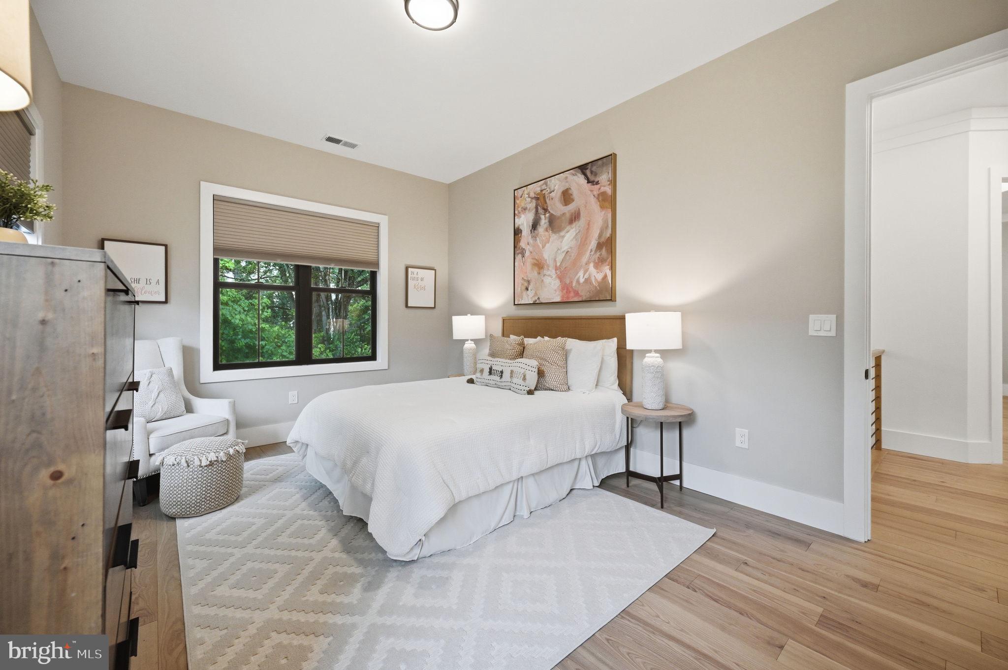 HAMPTONS OF MCLEAN - Residential