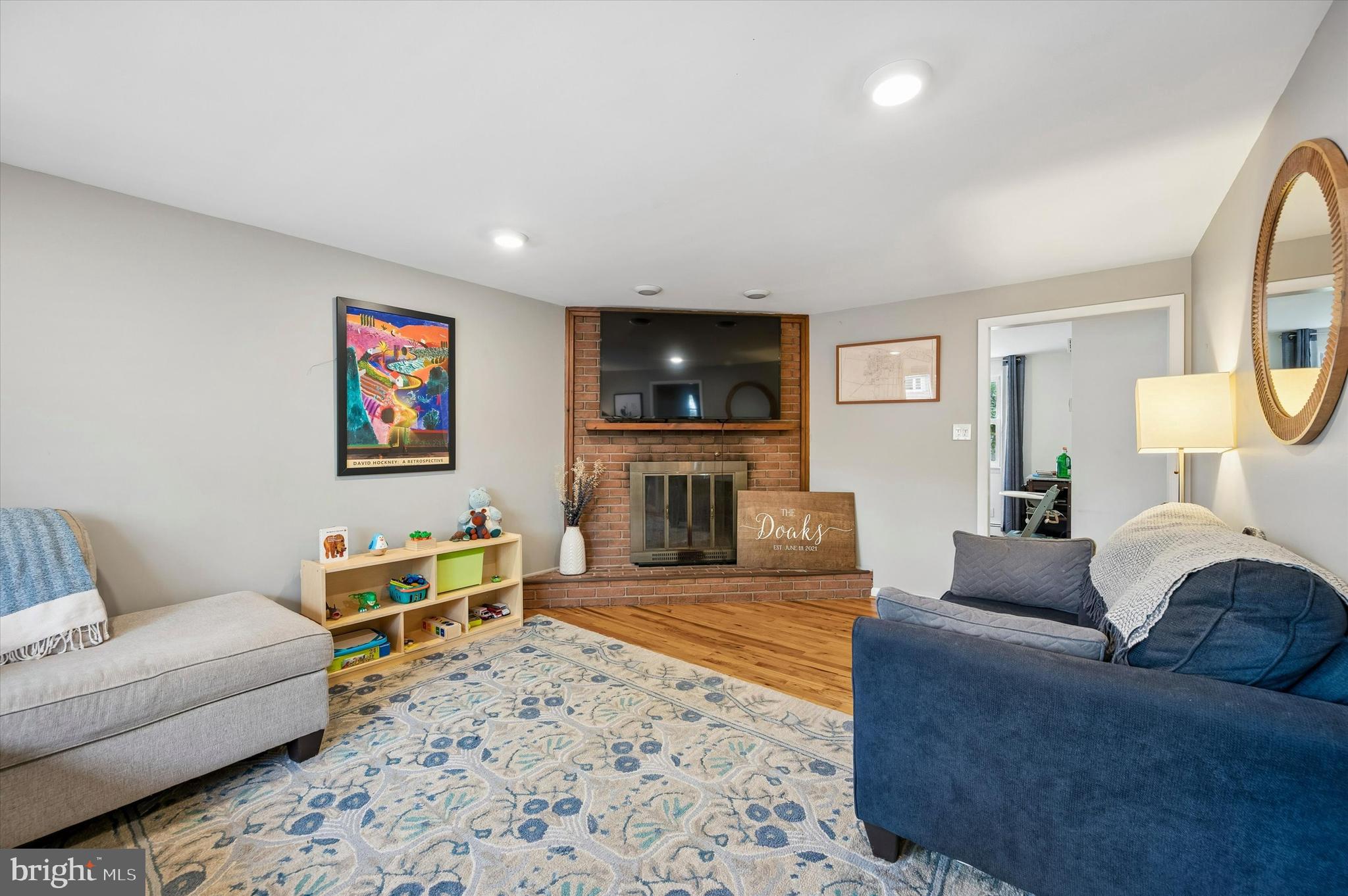 323 S 5TH STREET