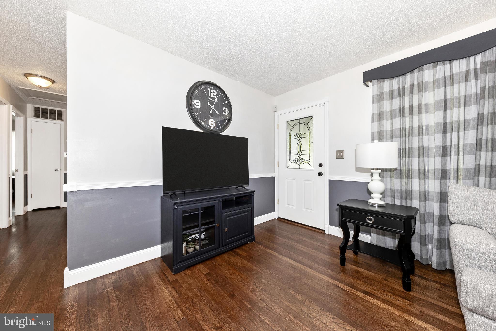 POINT OF ROCKS ESTATES - Residential