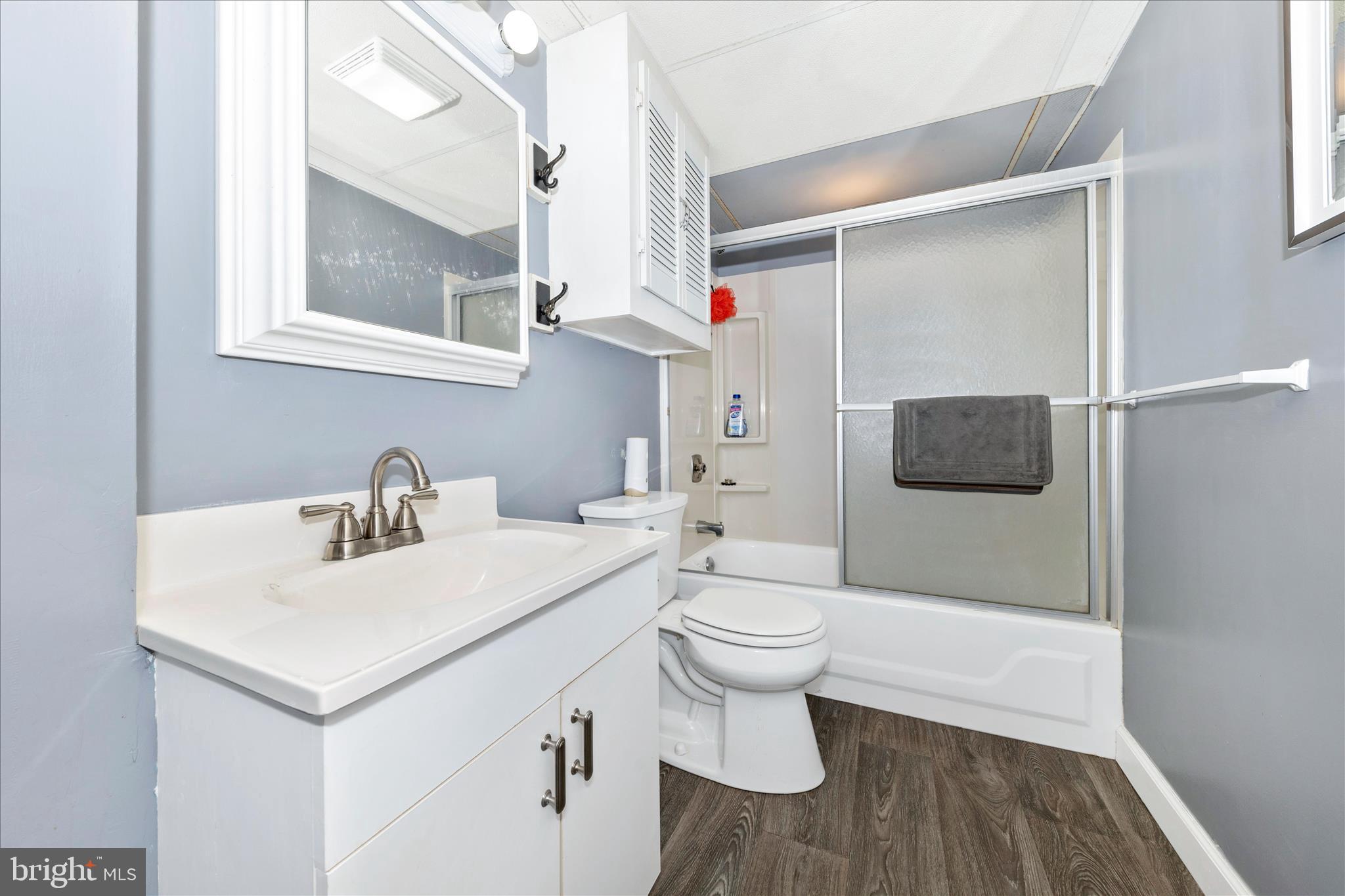 POINT OF ROCKS ESTATES - Residential