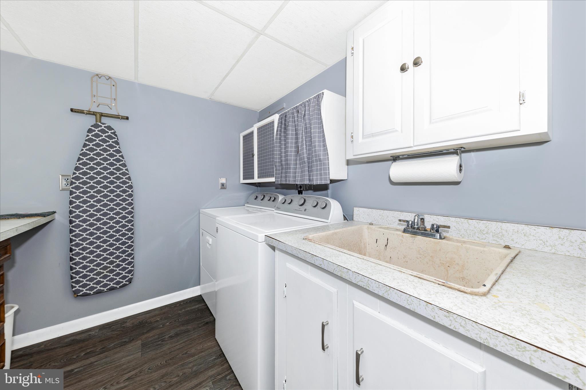 POINT OF ROCKS ESTATES - Residential